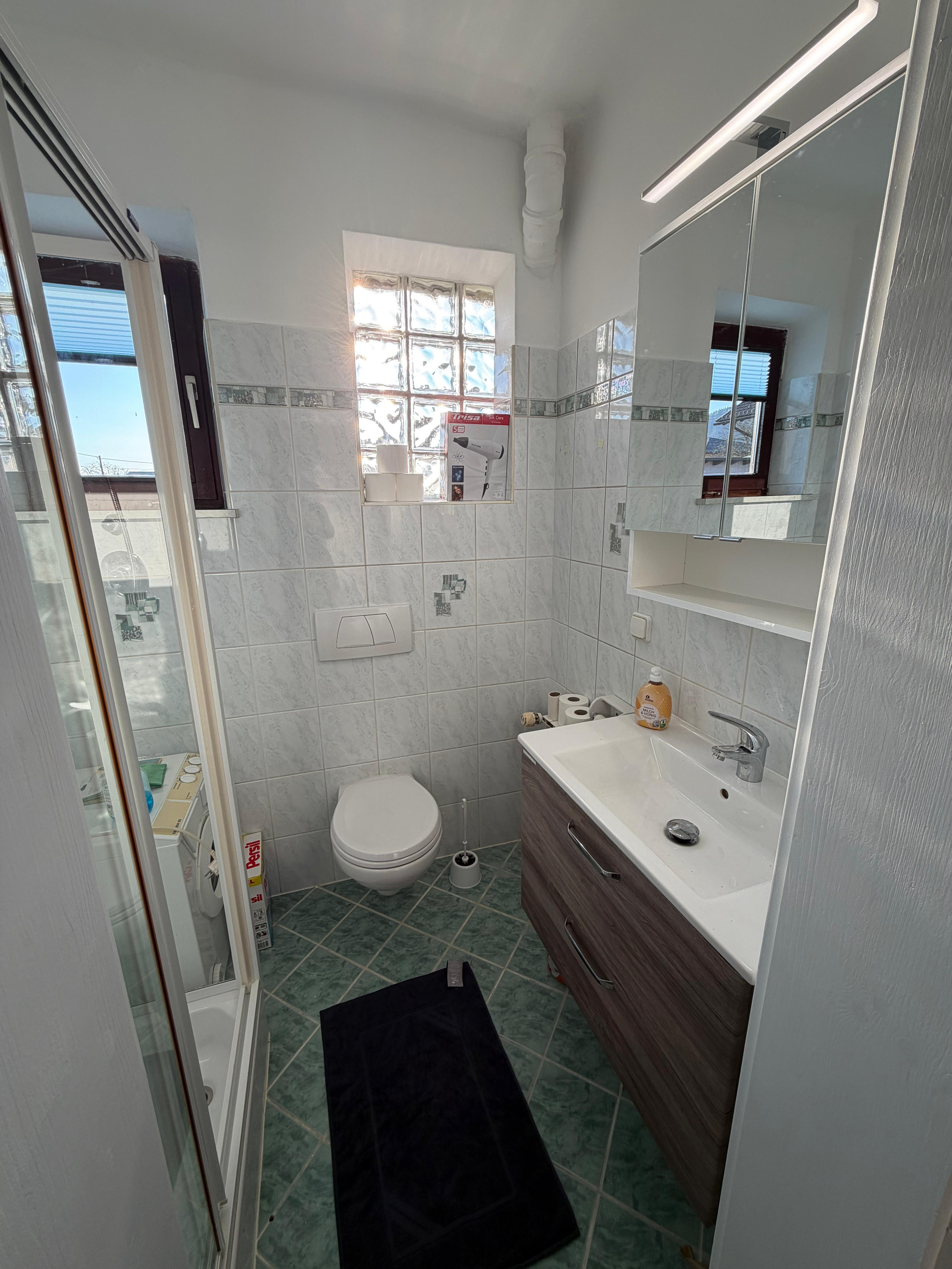 MonteurZimmer: Badezimmer - Idyllisches Einfamilienhaus in Klagenfurt für Arbeiter oder Urlauber