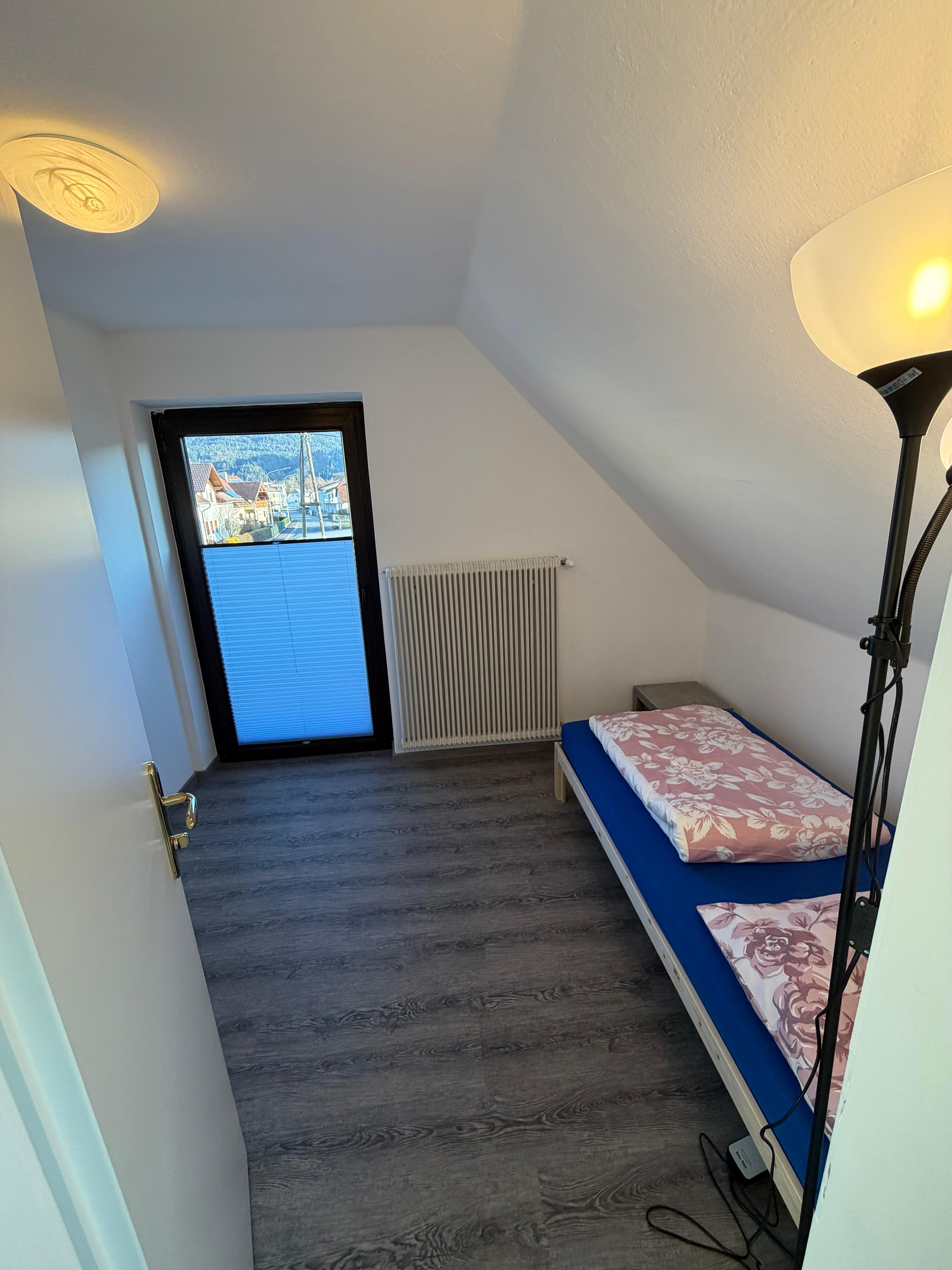 MonteurZimmer: Zimmer - Idyllisches Einfamilienhaus in Klagenfurt für Arbeiter oder Urlauber