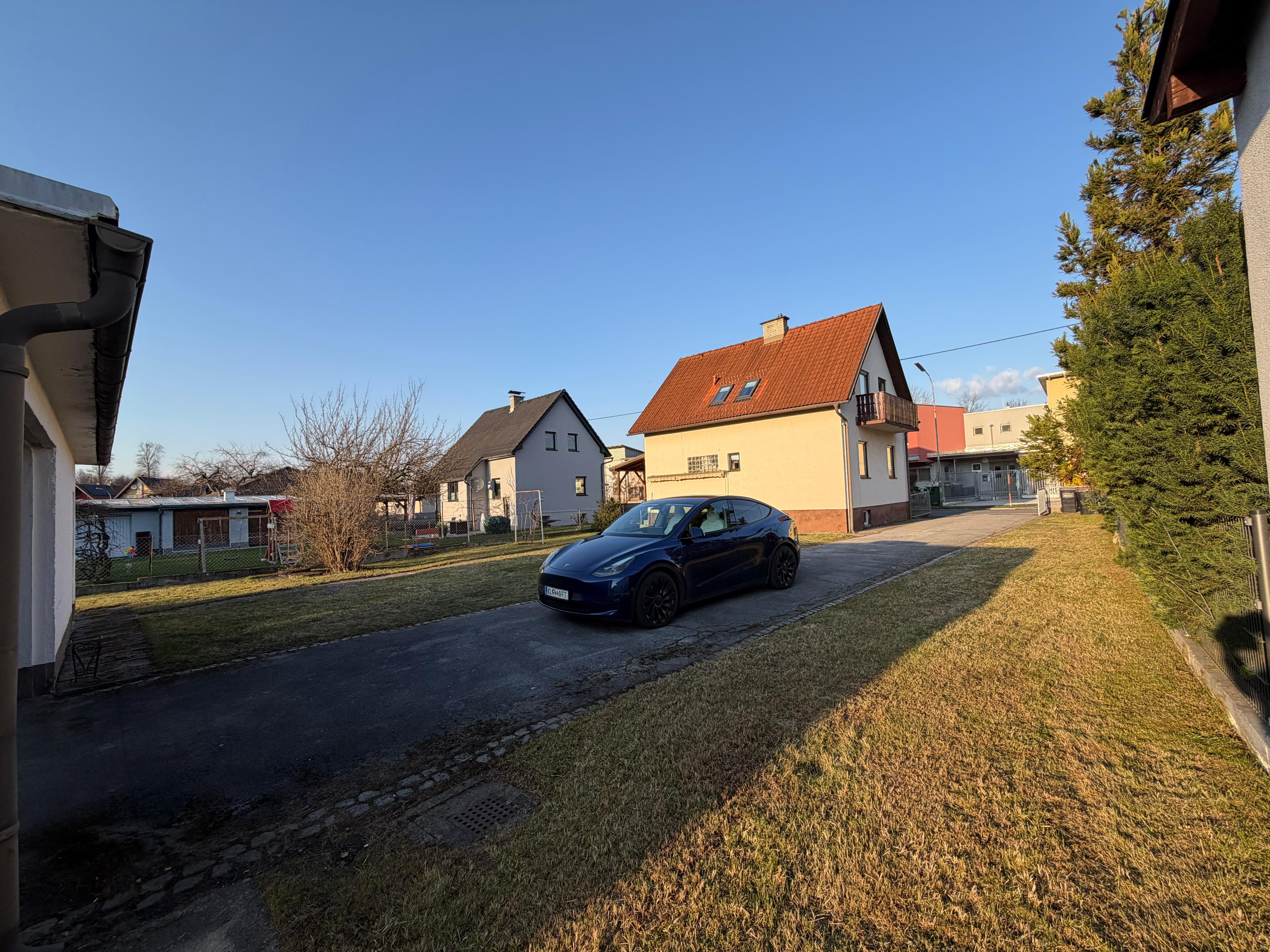 MonteurZimmer: Garten - Idyllisches Einfamilienhaus in Klagenfurt für Arbeiter oder Urlauber