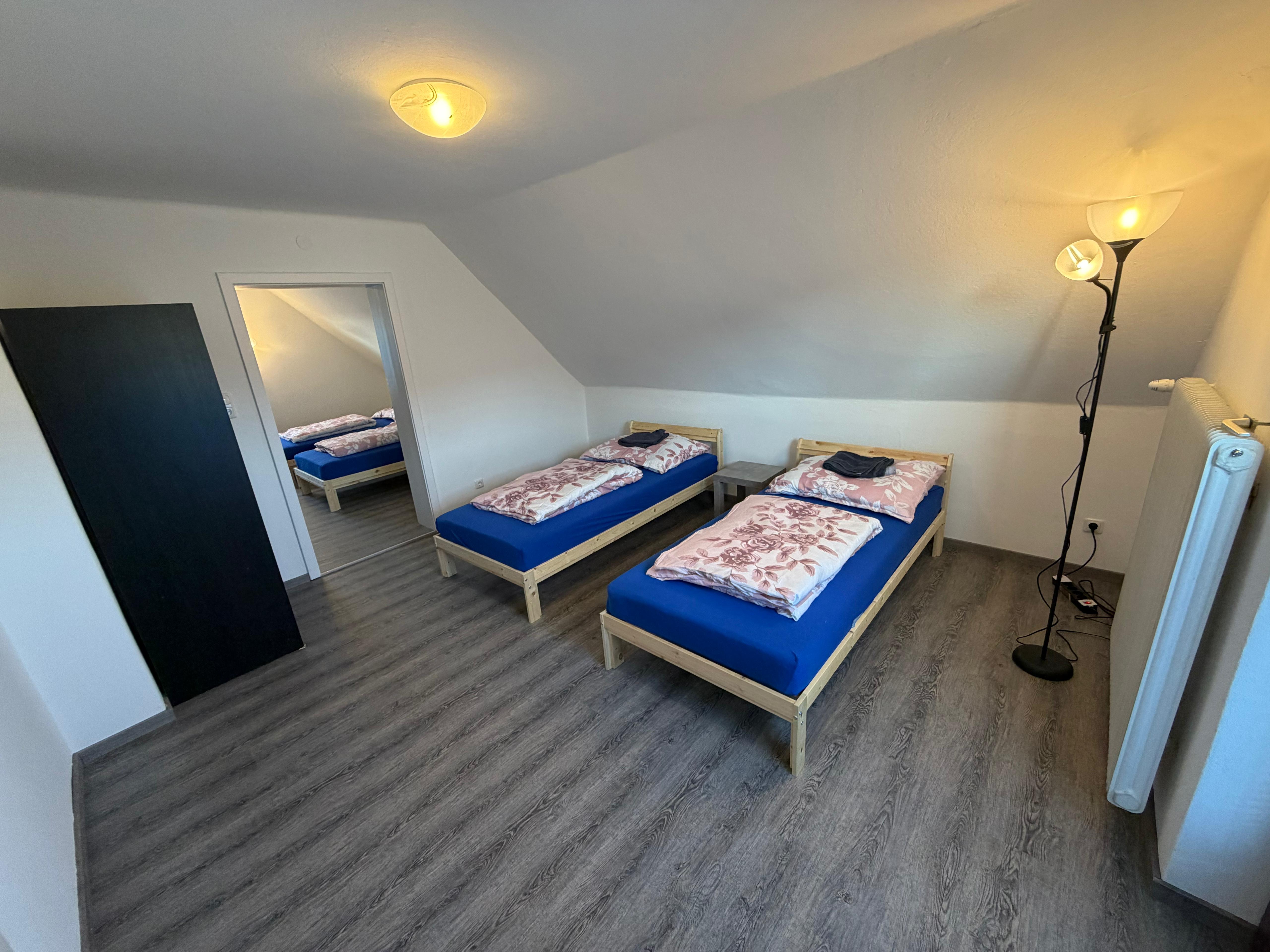 MonteurZimmer: Zimmer - Idyllisches Einfamilienhaus in Klagenfurt für Arbeiter oder Urlauber