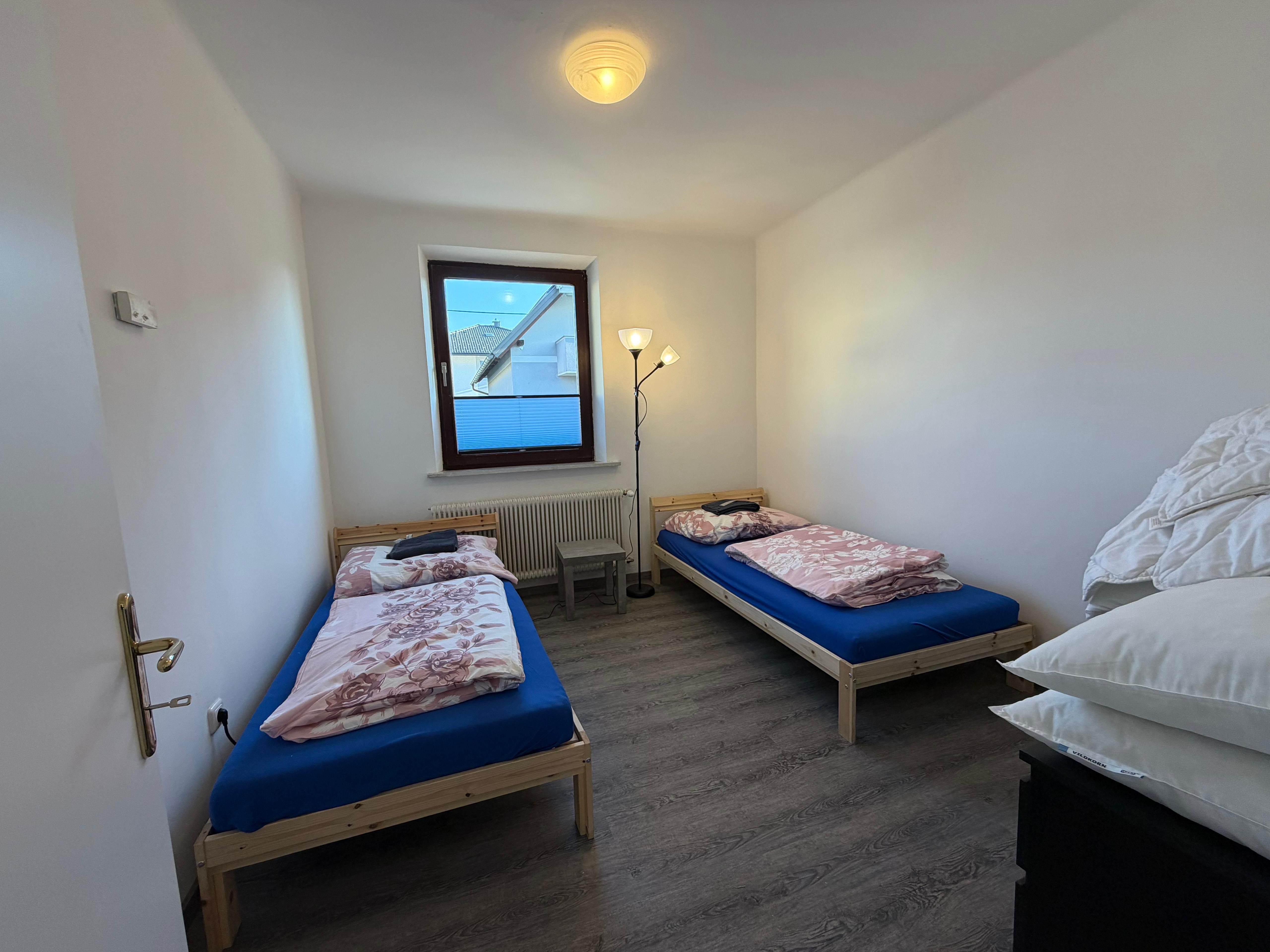 MonteurZimmer: Zimmer - Idyllisches Einfamilienhaus in Klagenfurt für Arbeiter oder Urlauber