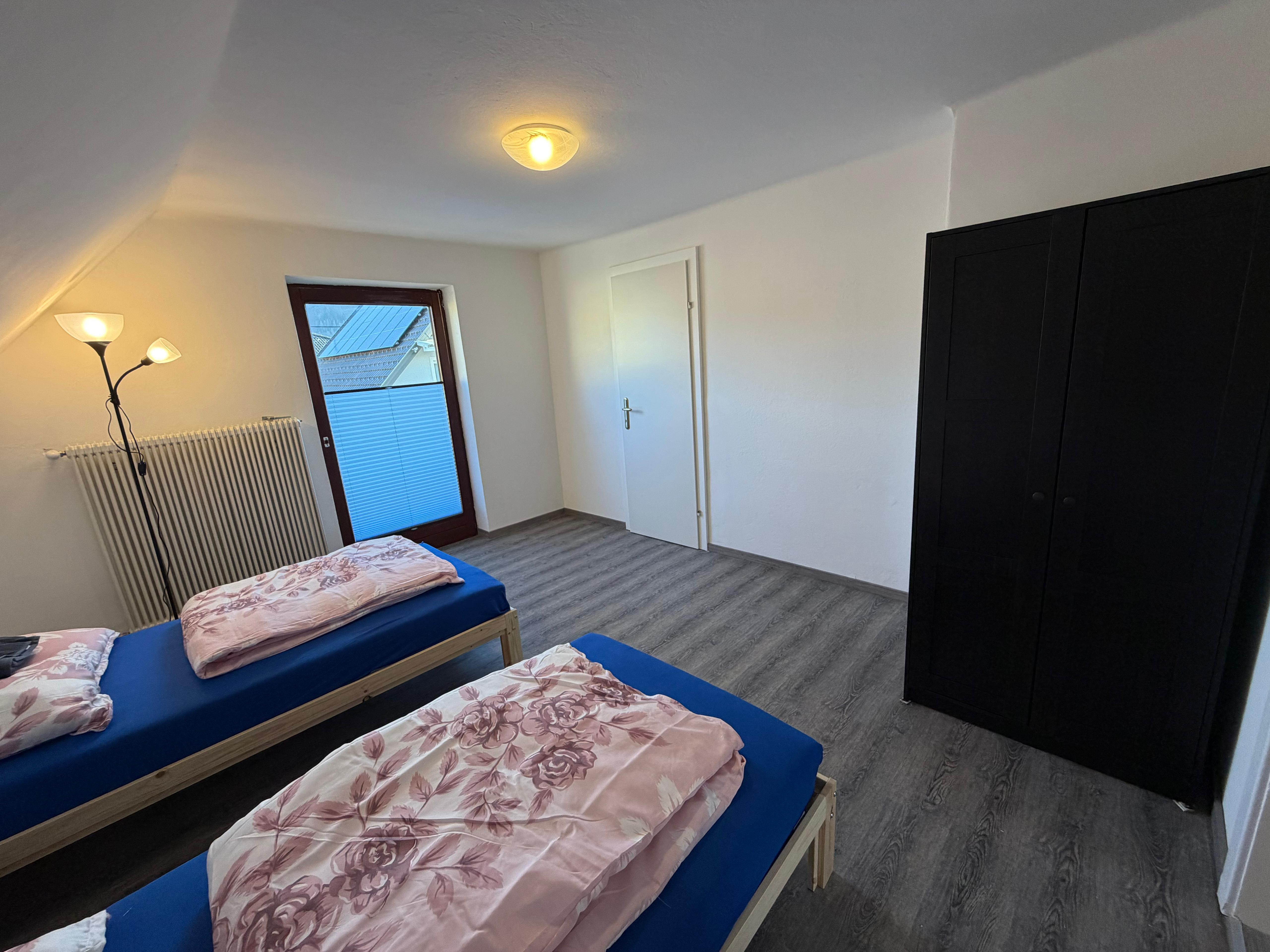 MonteurZimmer: Zimmer - Idyllisches Einfamilienhaus in Klagenfurt für Arbeiter oder Urlauber