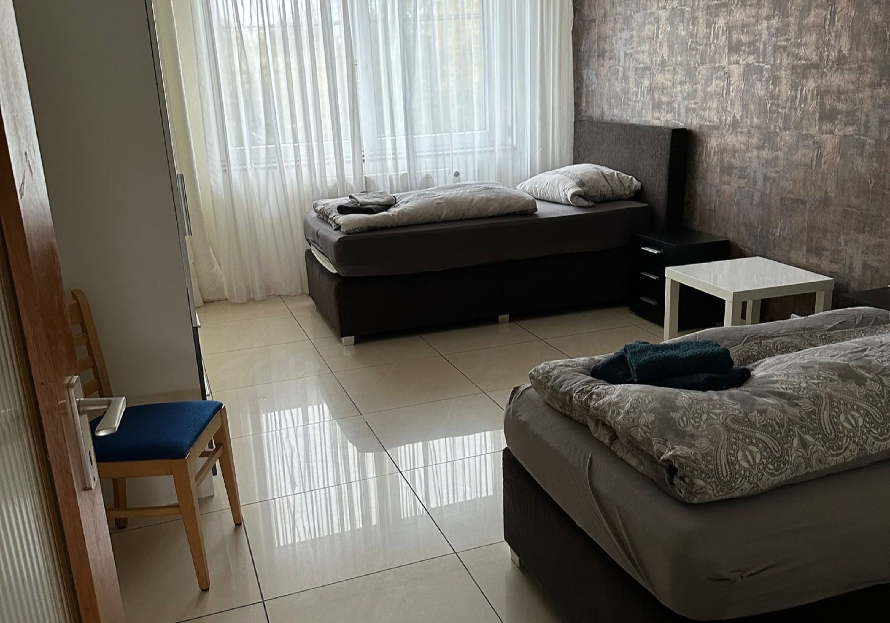 Monteur-Zimmer - Essen - Monteur Wohnungen für 2 bis 40 Gäste in Essen