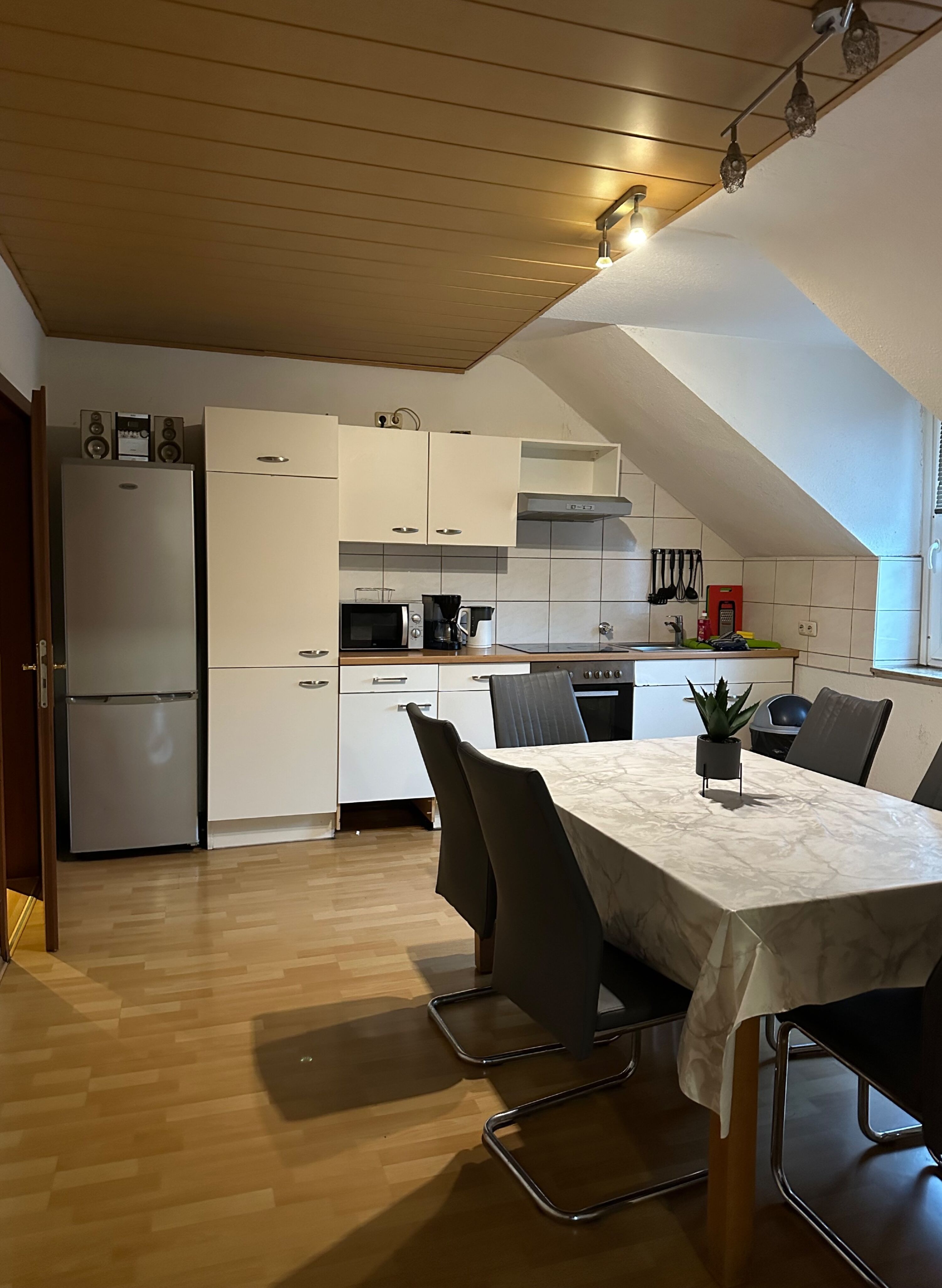 Monteur-Zimmer - Essen - Moderne Monteur Wohnungen für 2 bis 43 Gäste