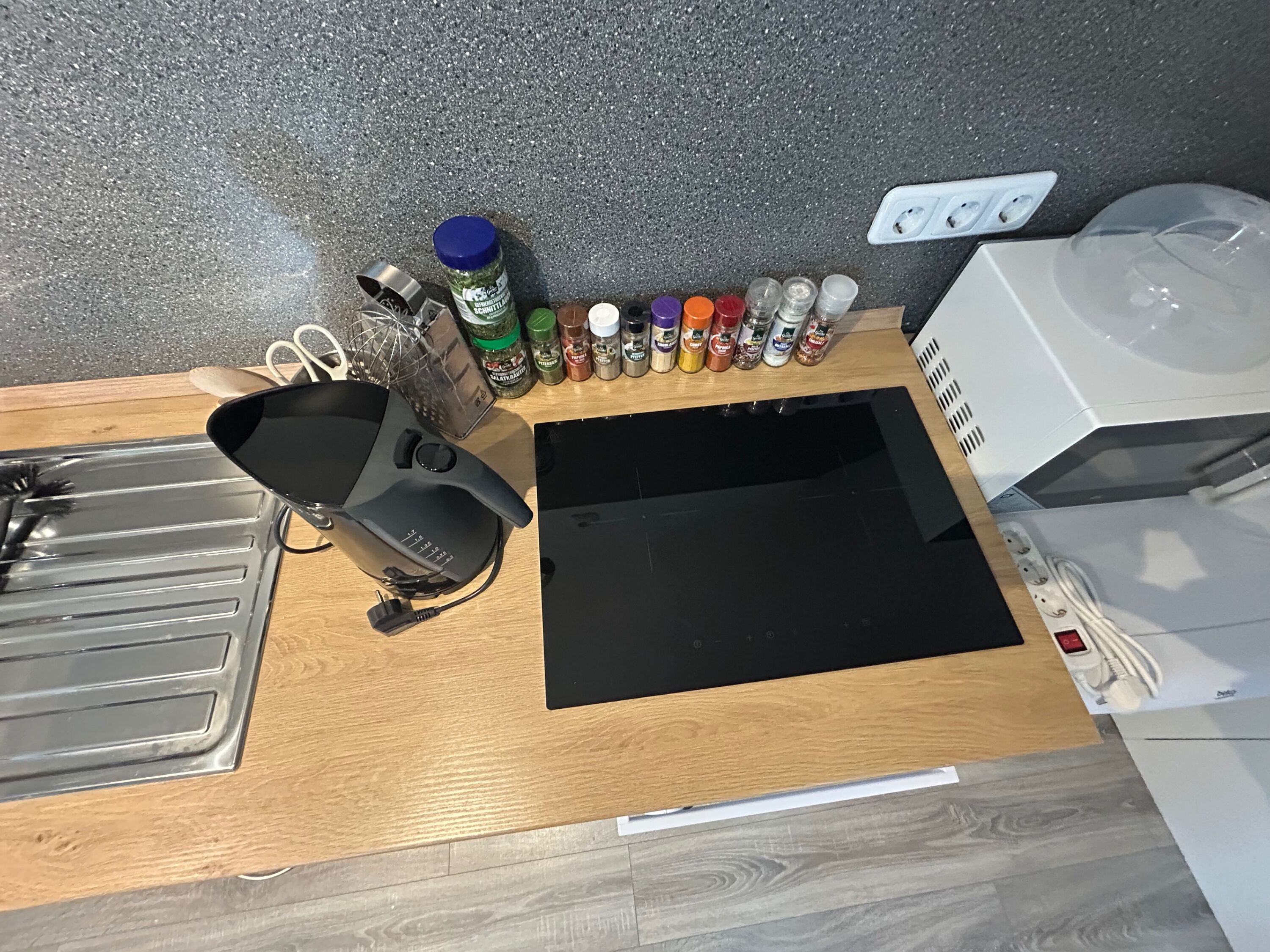 Monteur-Zimmer - Essen - Top Monteurzimmer komplett renov. und hochwertig eingerichte