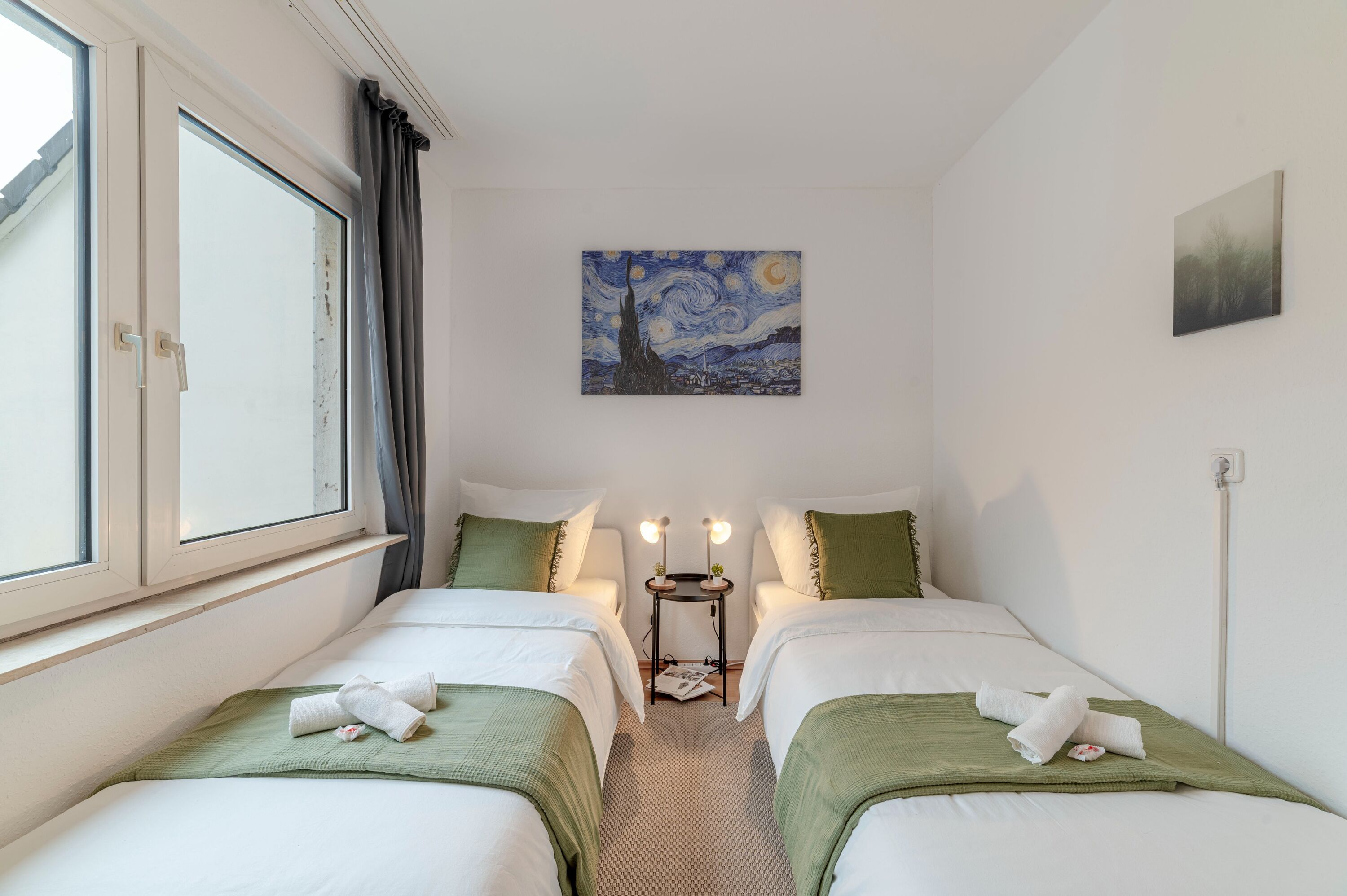 Monteur-Zimmer - Essen - SpaceStays Monteur Smart TV Küche Zentral!