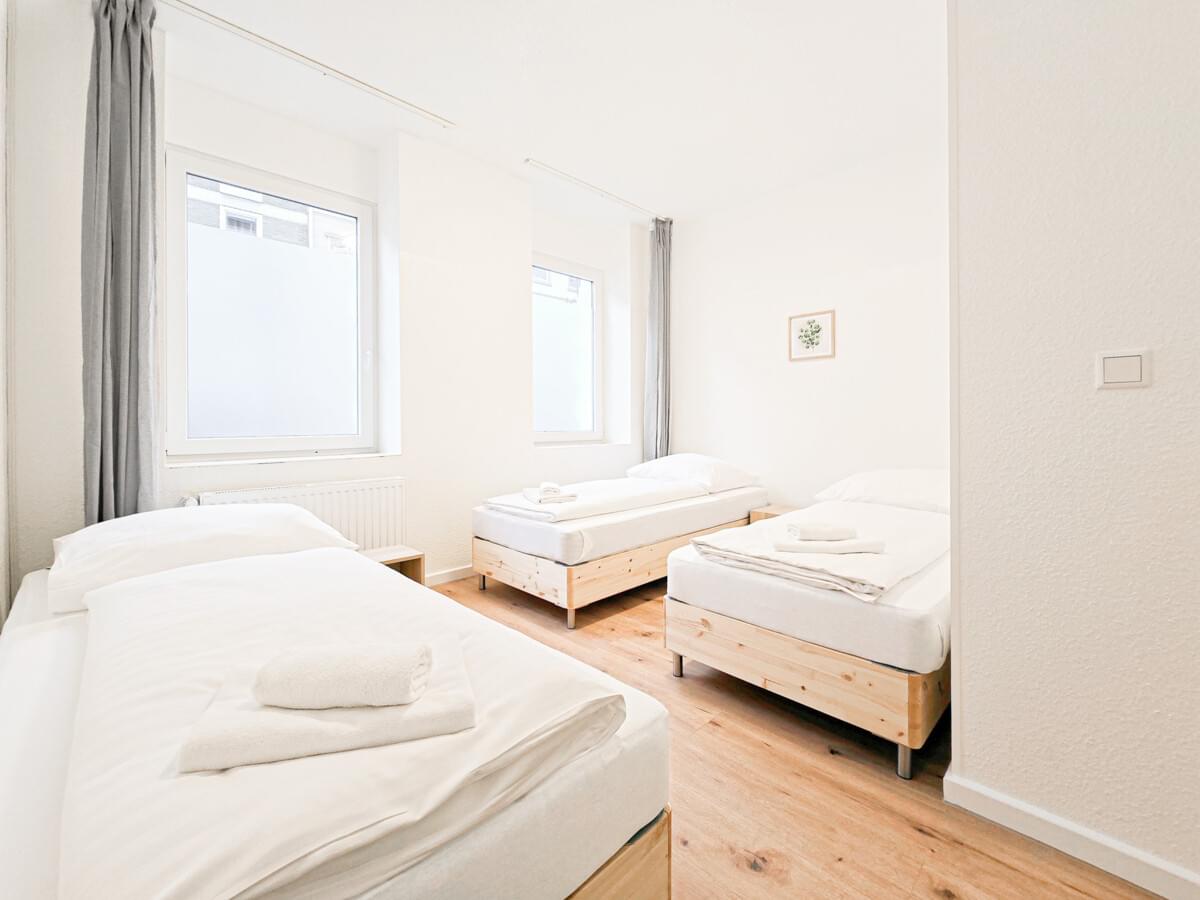 Monteur-Zimmer - Essen - Tolstov Apartments Monteurwohnungen - Jetzt die perfekte Monteurwohnung in Essen Anfragen – Komfort und Qualität