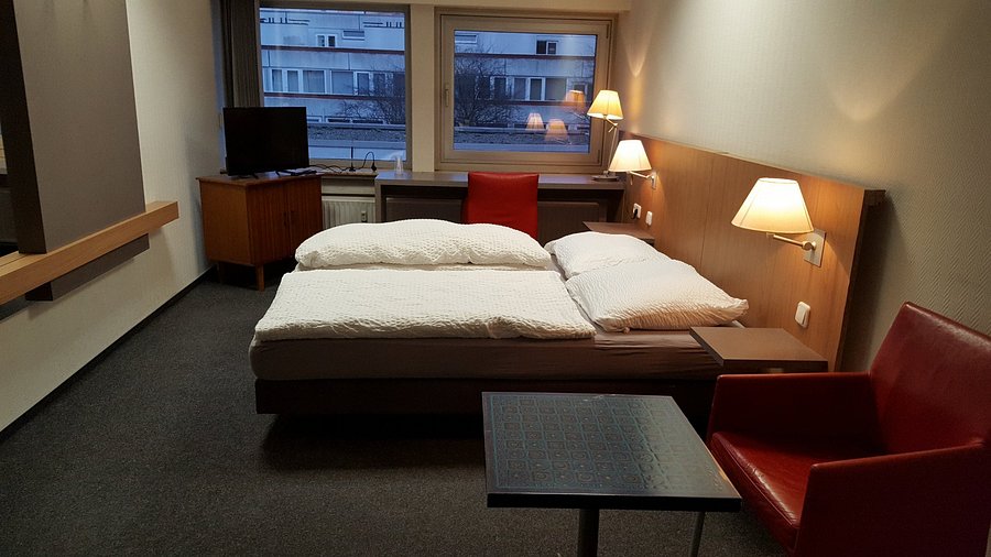 Monteur-Zimmer - Düsseldorf - Gästehaus an der Messe