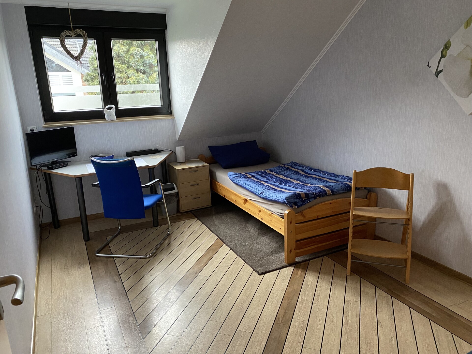 Monteur-Zimmer - Düsseldorf - Monteurzimmer Leusch, gerdaleusch@t-online.de