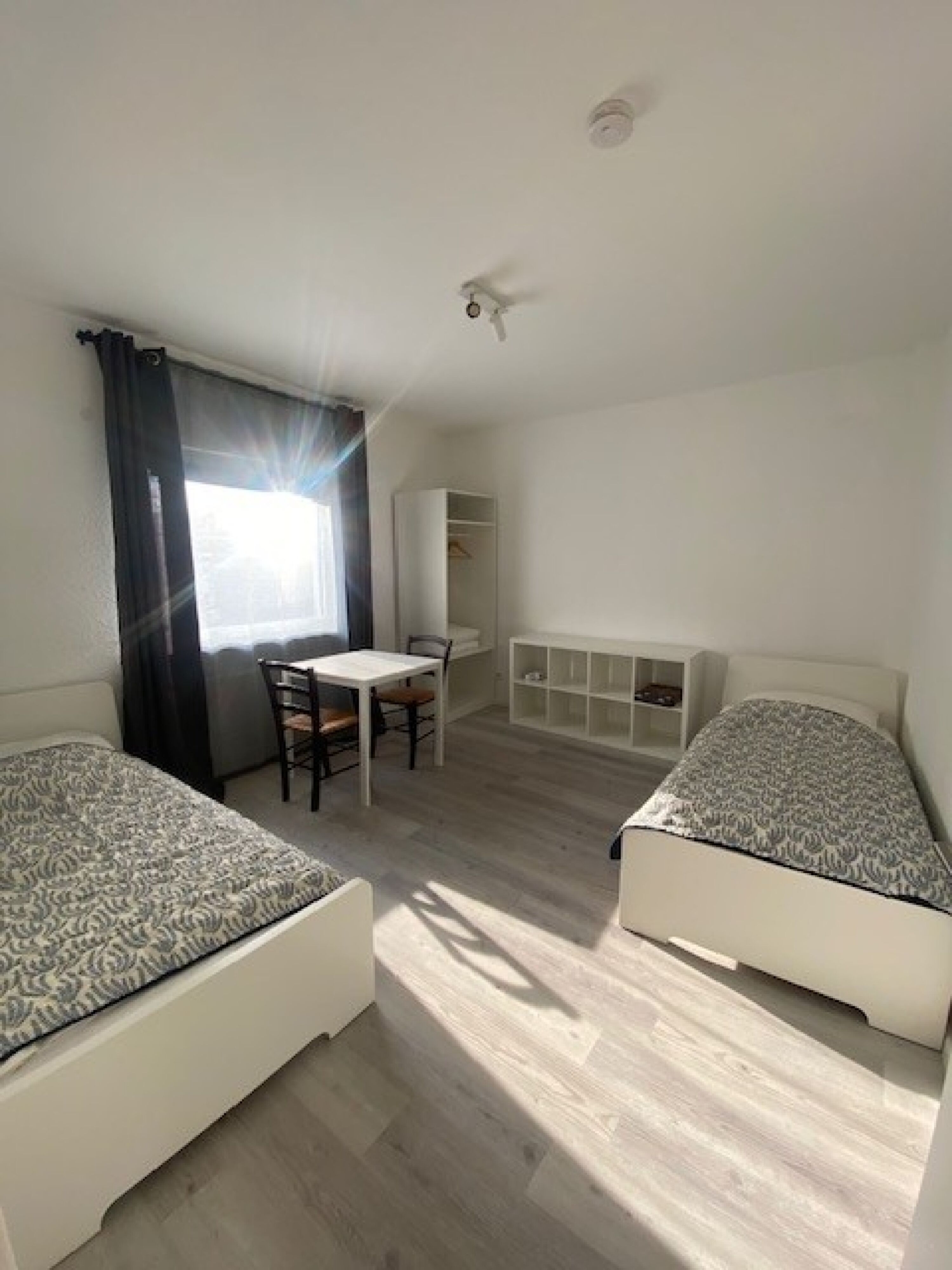 Monteur-Zimmer - Düsseldorf - Helle WG-Zimmer