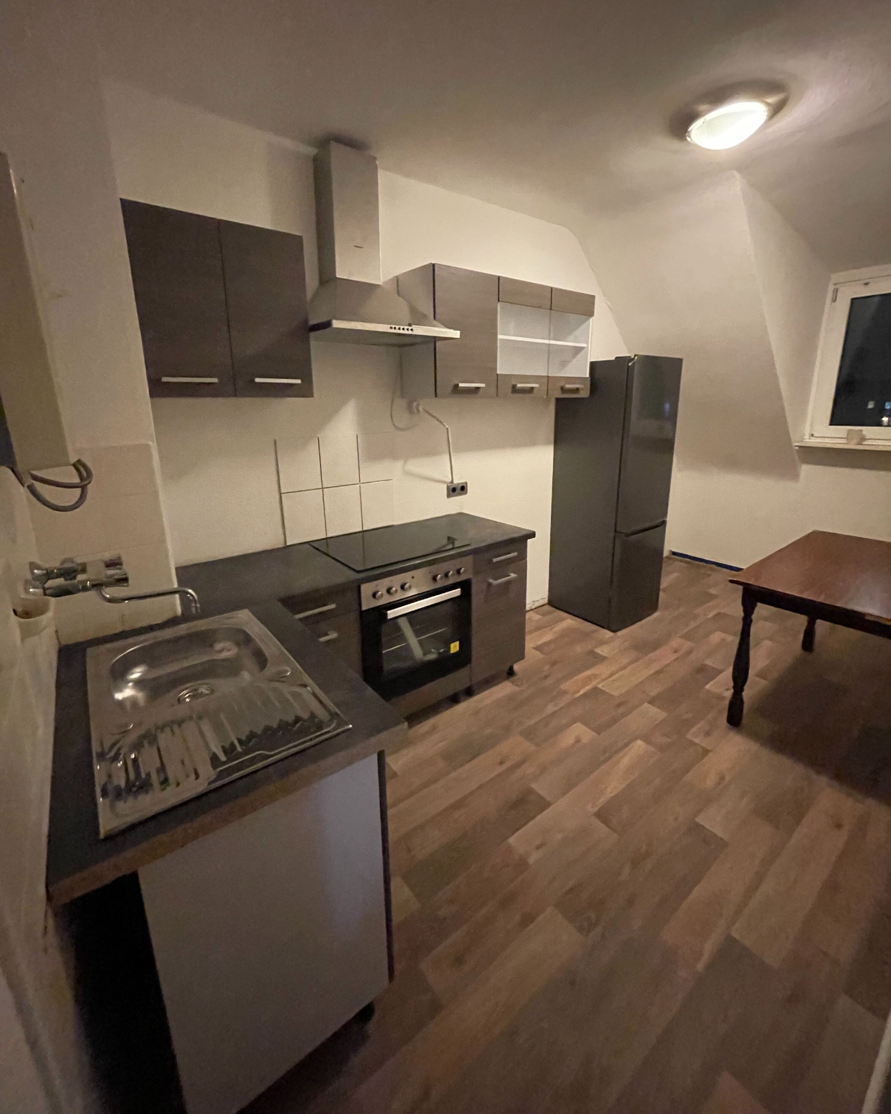 Monteur-Zimmer - Düsseldorf - Mc Zimmervermietung Monteurzimmer Düsseldorf