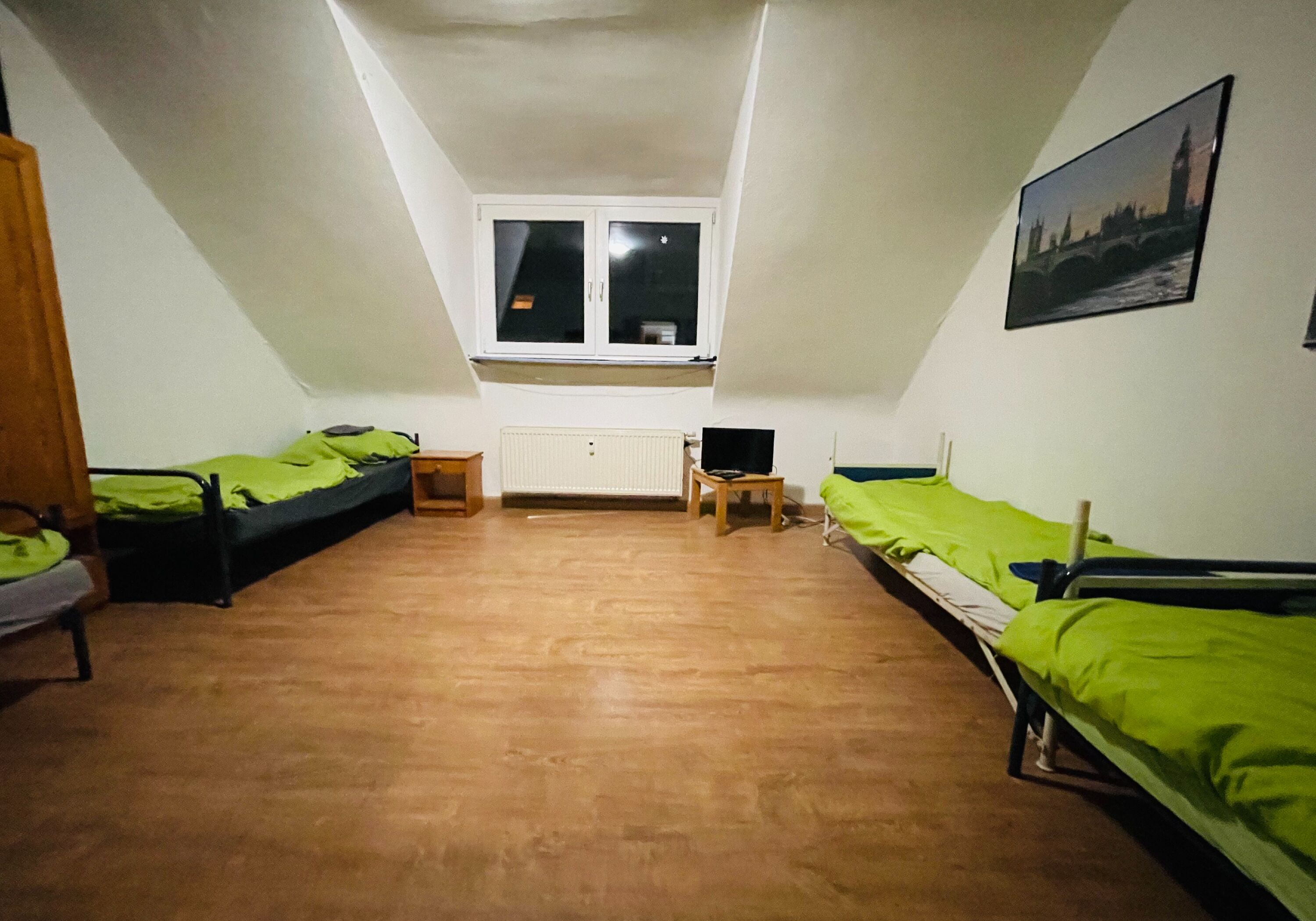 Monteur-Zimmer - Düsseldorf - Mc Zimmervermietung Monteurzimmer Düsseldorf