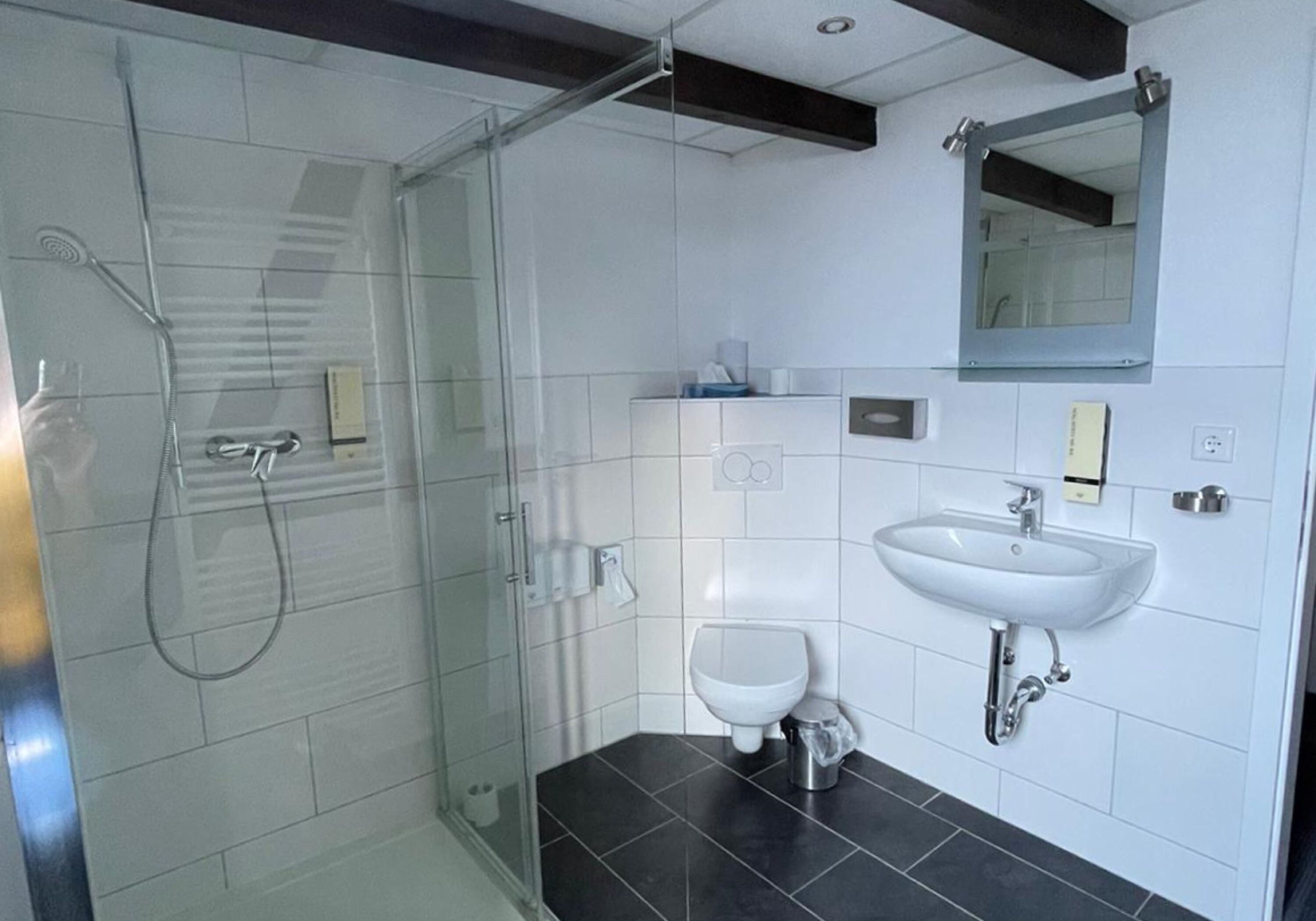 Monteur-Zimmer - Düsseldorf - !!!Zimmer frei!!! accugo - Monteurzimmer Düsseldorf Mettmann