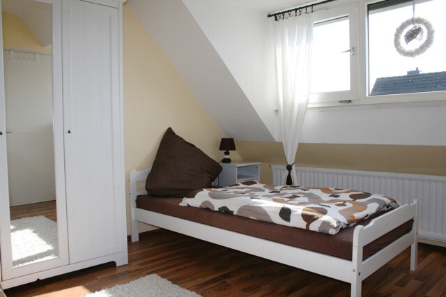 Monteur-Zimmer - Düsseldorf - Große FeWo Düsseldorf Nähe A46