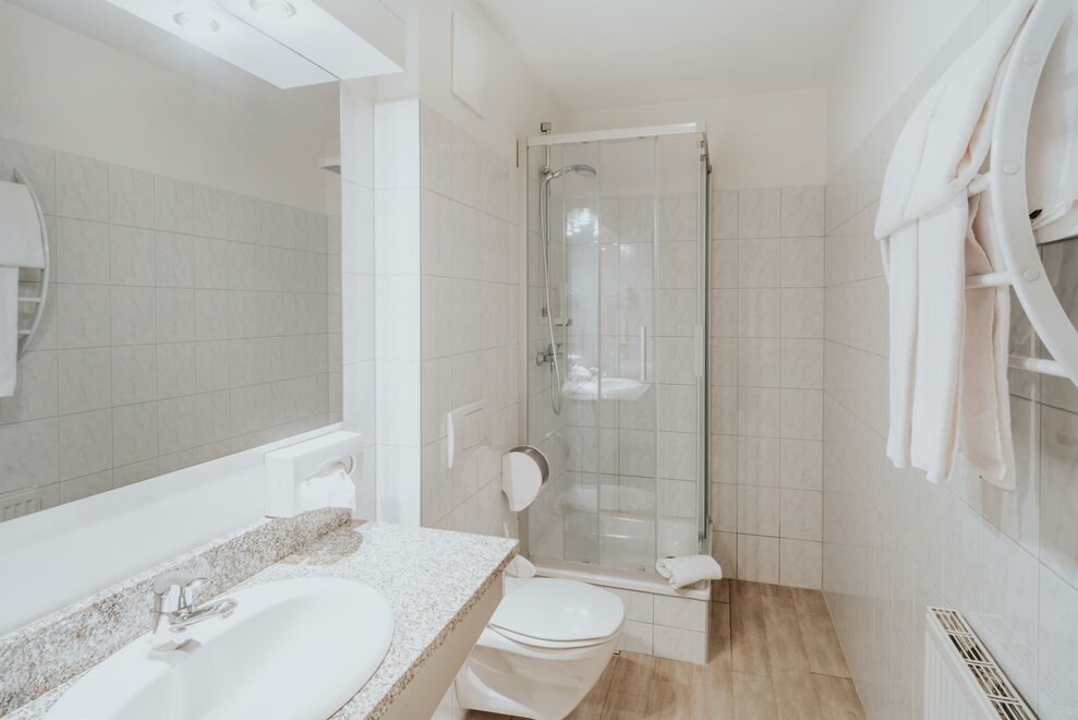 MonteurZimmer: Hotel am Kapuzinerplatz: Ihr innovatives Business Hotel im Herzen von Knittelfeld