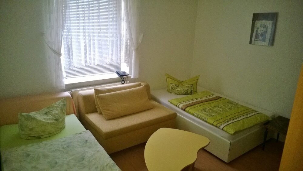 Monteur-Zimmer - Düsseldorf - Appartementhaus Rödig - Appartments ab 2 Personen möglich! in 40215 Düsseldorf