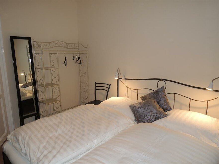 MonteurZimmer: Das Alte Zinshaus