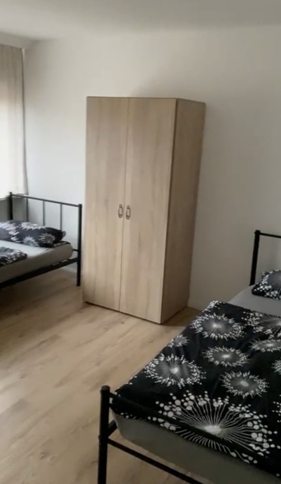 Monteur-Zimmer - Achim (Landkreis Verden) - Oldenburg: Frisch sanierte Monteurwohnung: Parkplatz + TV + WLAN