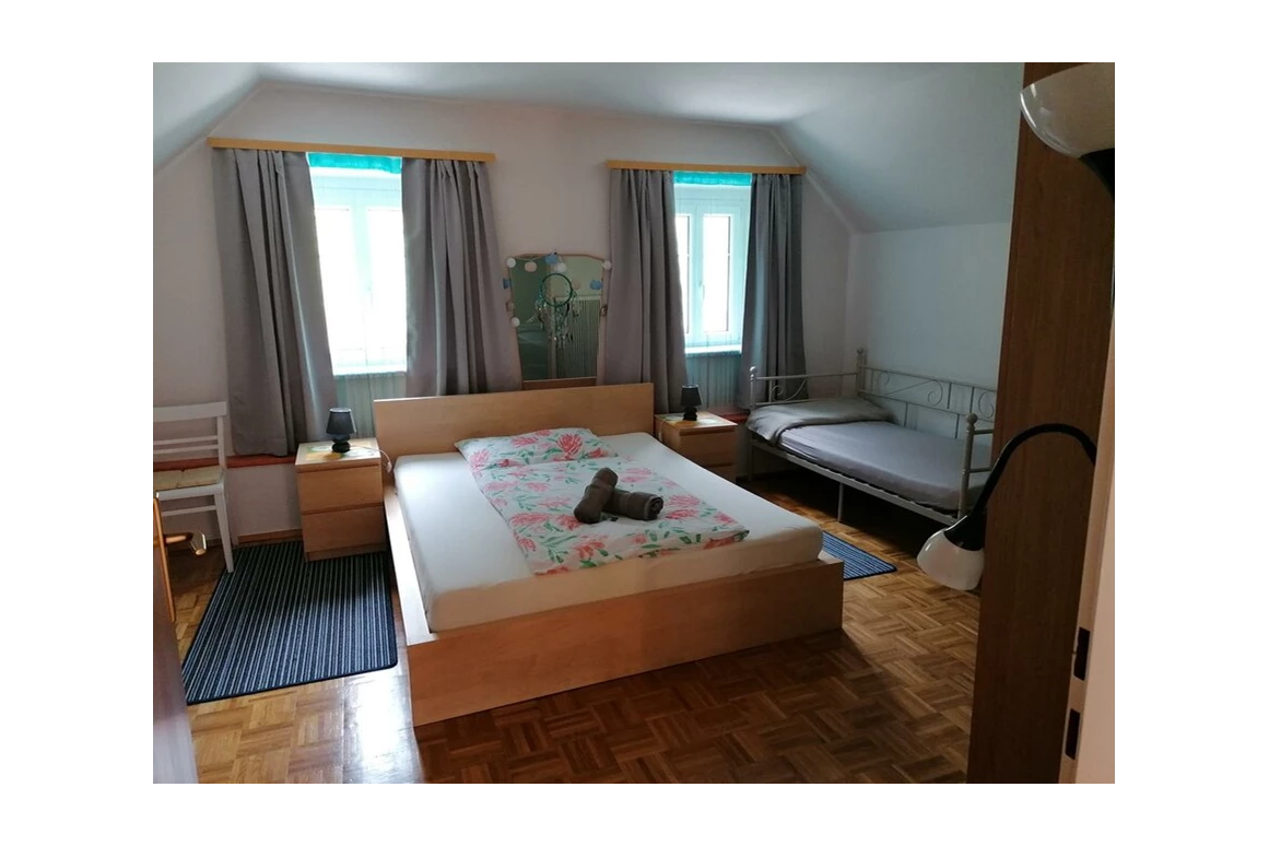MonteurZimmer: Apartment Schloffer