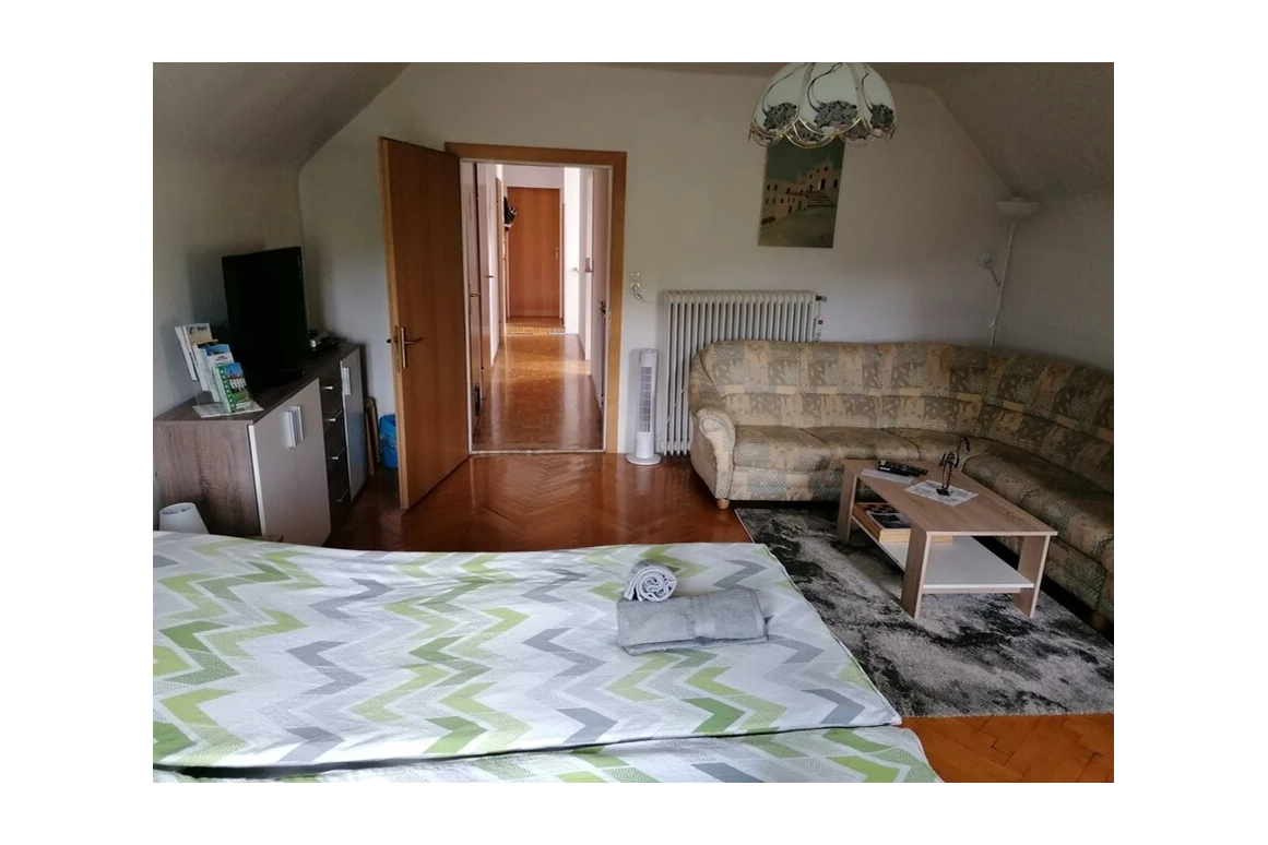 MonteurZimmer: Apartment Schloffer