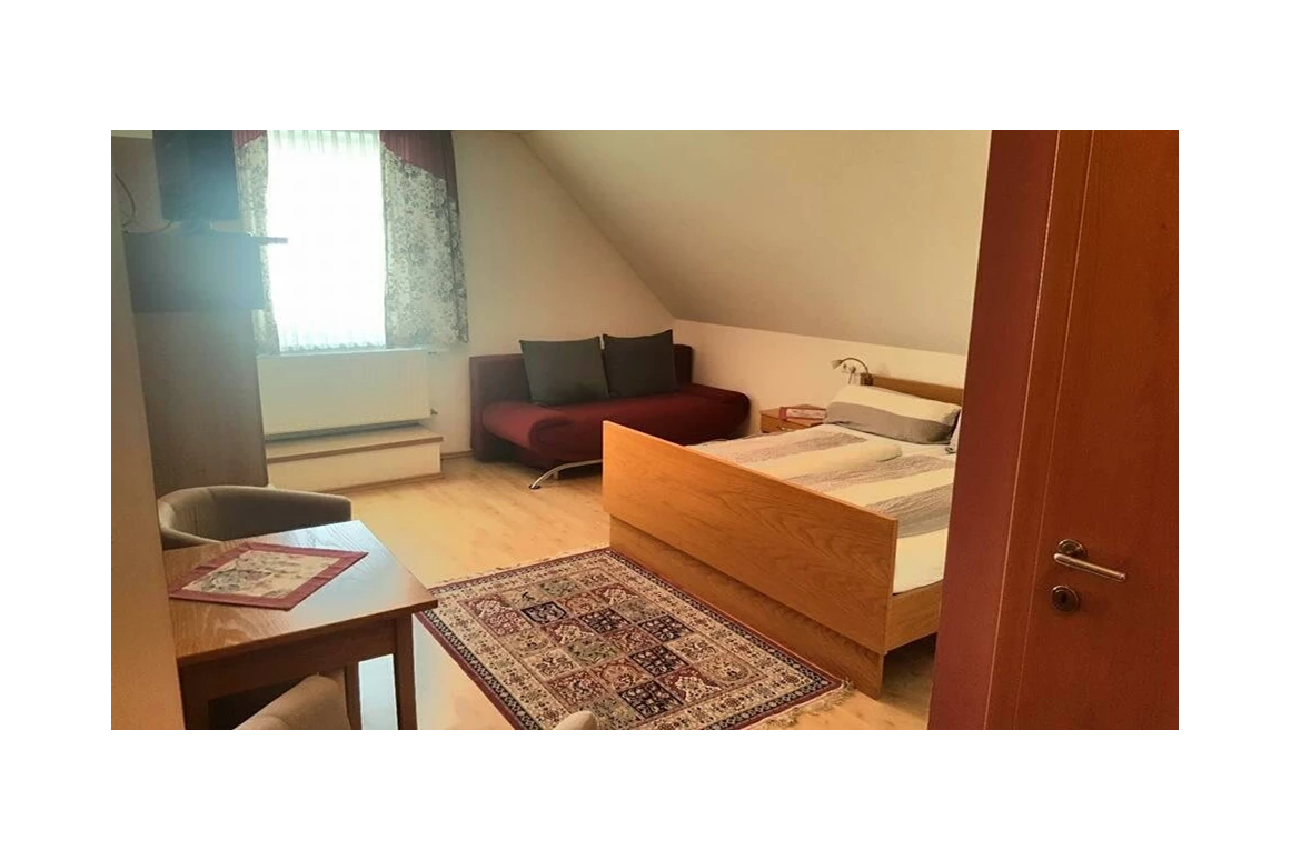 MonteurZimmer: Gasthof Zum Tannenwirt