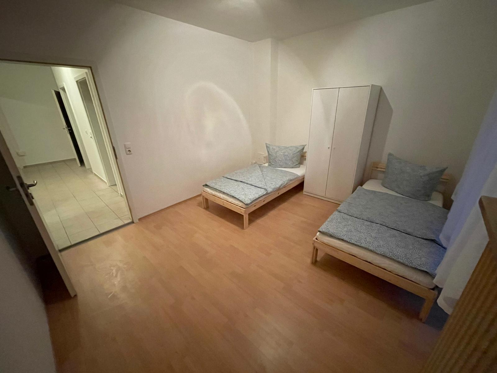 MonteurZimmer: LuSo Iancu Immobilien GmbH 