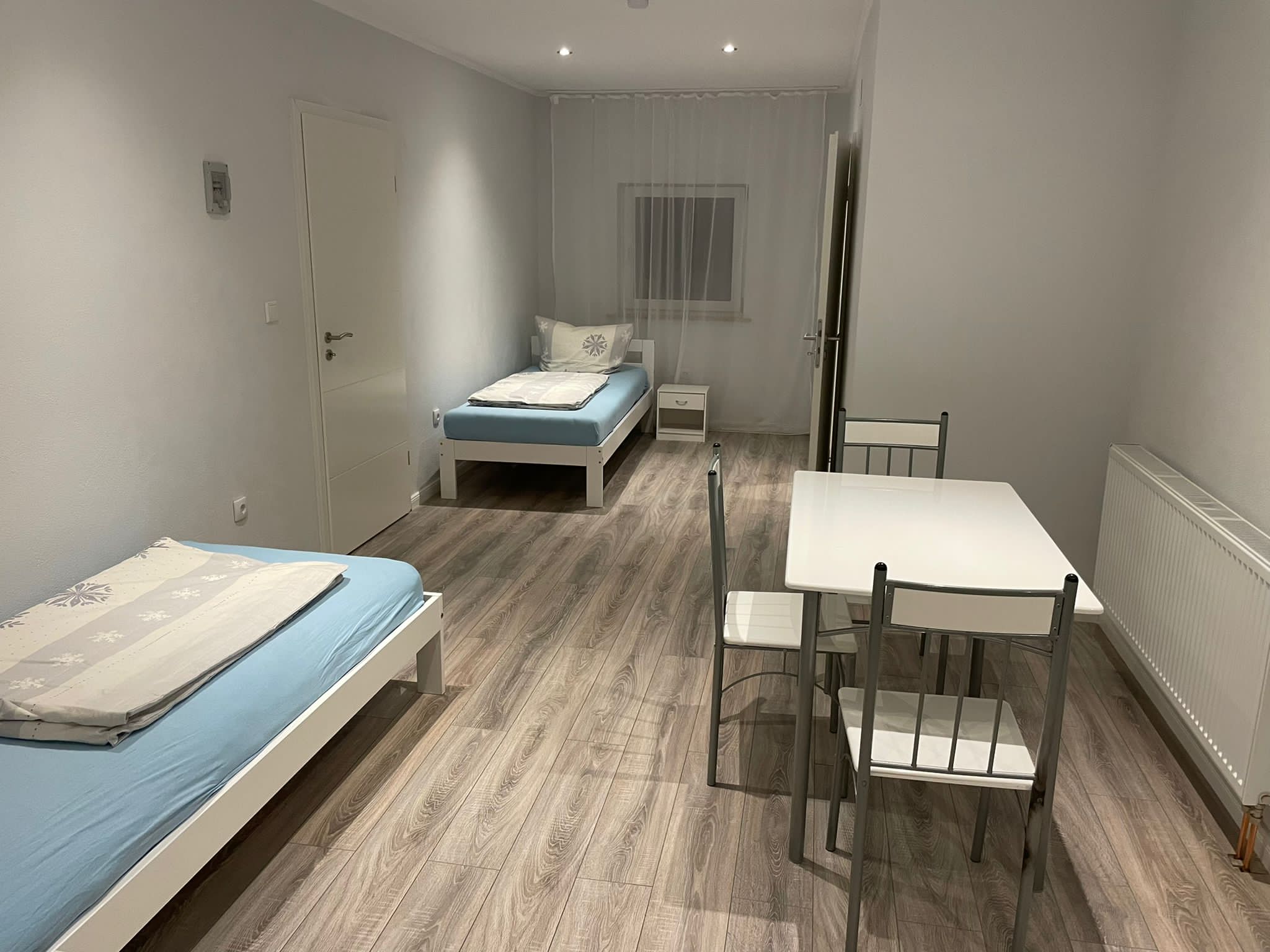 MonteurZimmer: LuSo Iancu Immobilien GmbH 