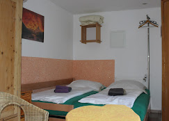 MonteurZimmer: Doppel oder wahlweise auch 3-Personen Zimmer.  - "Haus Apportin" B&B, Pension