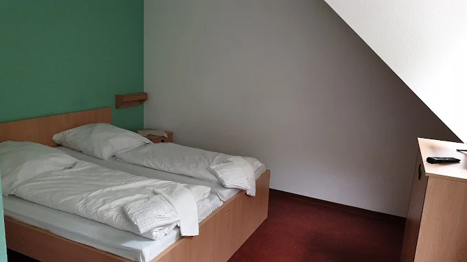 Monteur-Zimmer - Seelze - Naturfreundehaus Am Blauen See - Gästeunterkunft