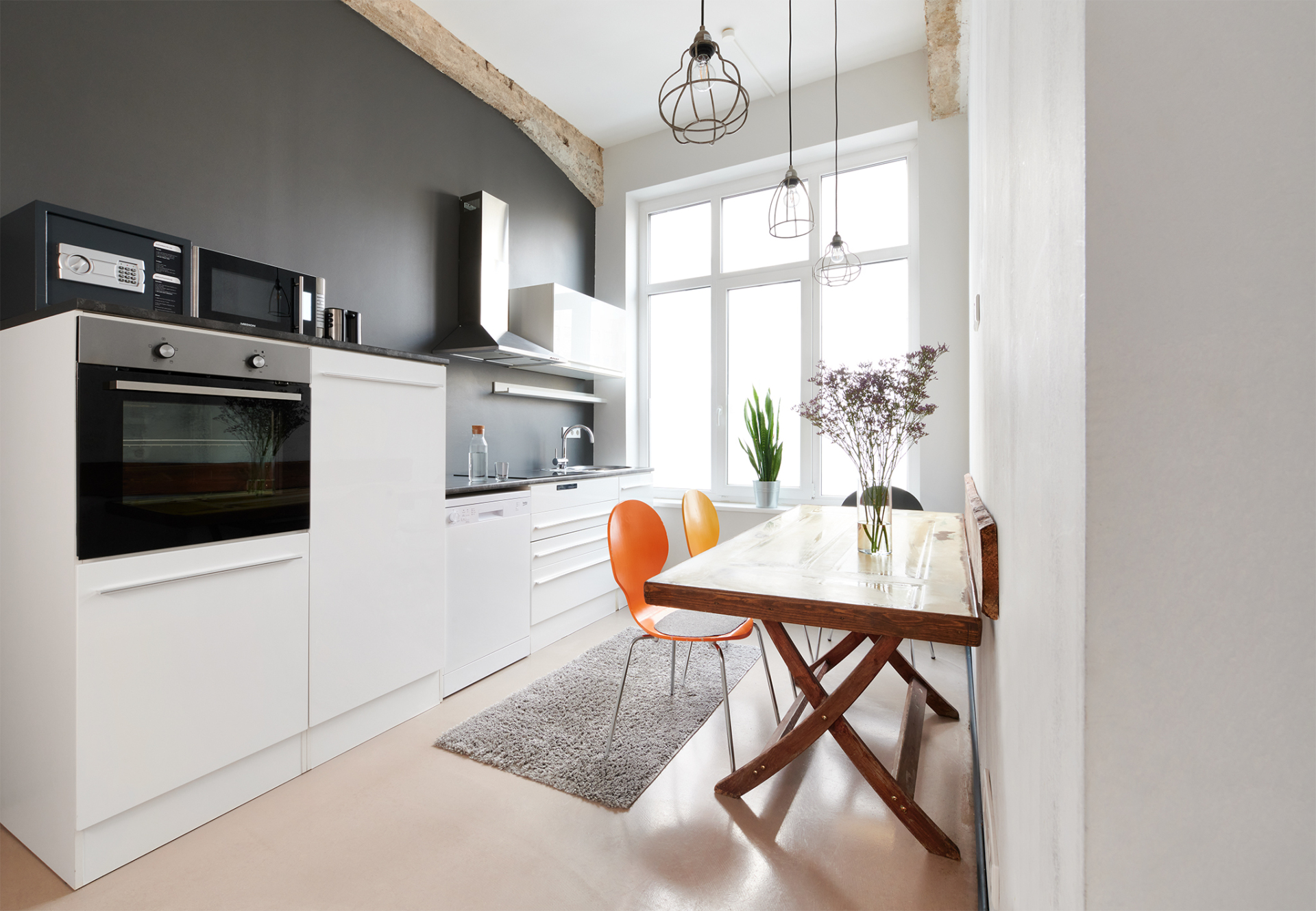 Monteur-Zimmer - Seelze - City / Apartments mit Küche / Neu ausgestattet! Parkplatz - 2min HBF