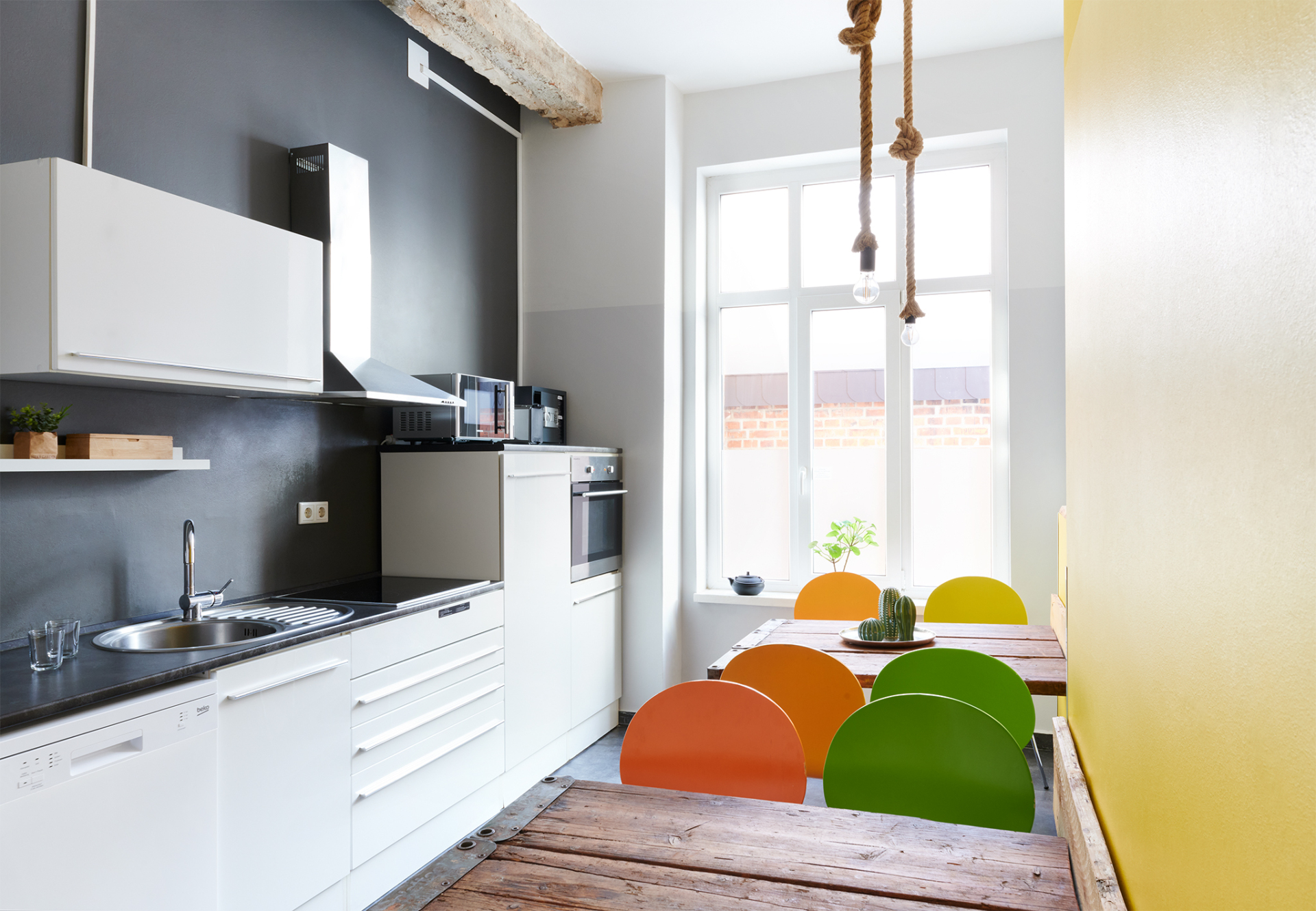 Monteur-Zimmer - Seelze - City / Apartments mit Küche / Neu ausgestattet! Parkplatz - 2min HBF