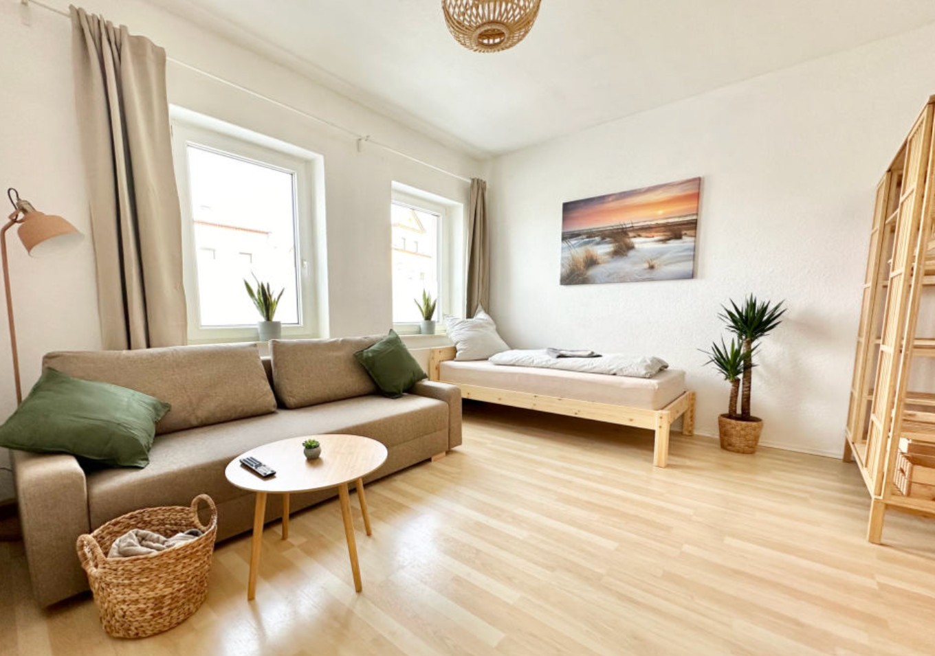 Monteur-Zimmer - Seelze - Hannover: Frisch sanierte Monteurwohnung: Parkplatz + TV + WLAN