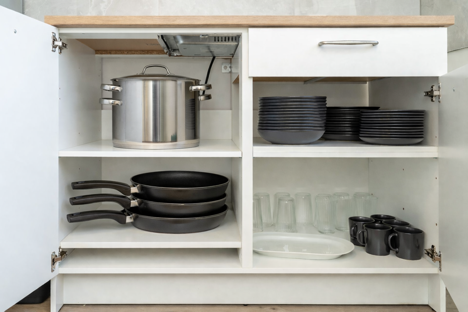 Monteur-Zimmer - Seelze - Hannover: Frisch sanierte Monteurwohnung: Parkplatz + TV + WLAN