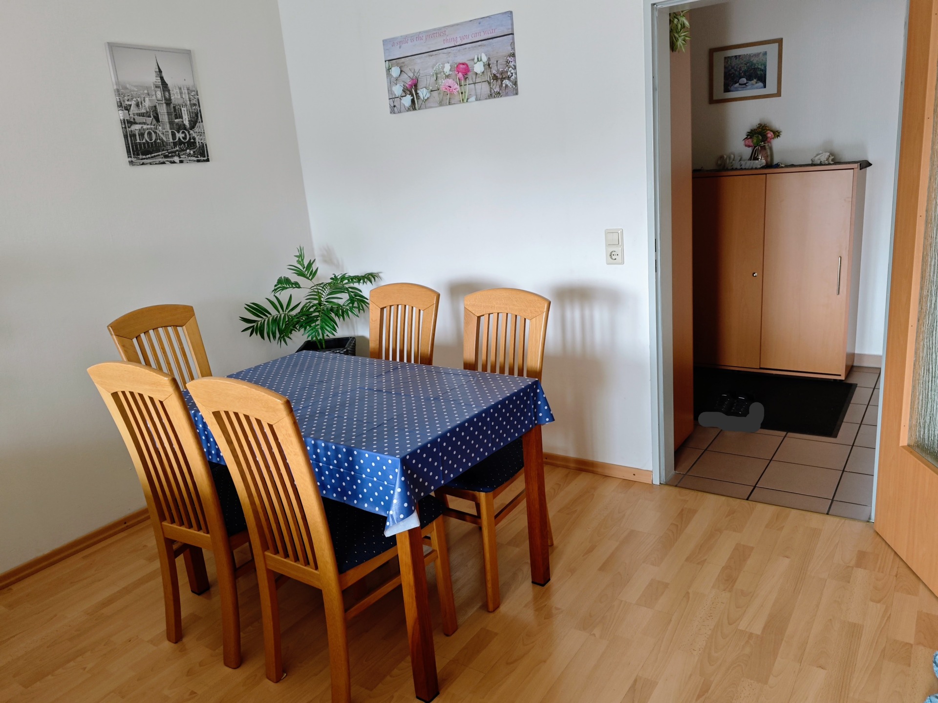 MonteurZimmer: Essecke - Ferienwohnung Leineblick
