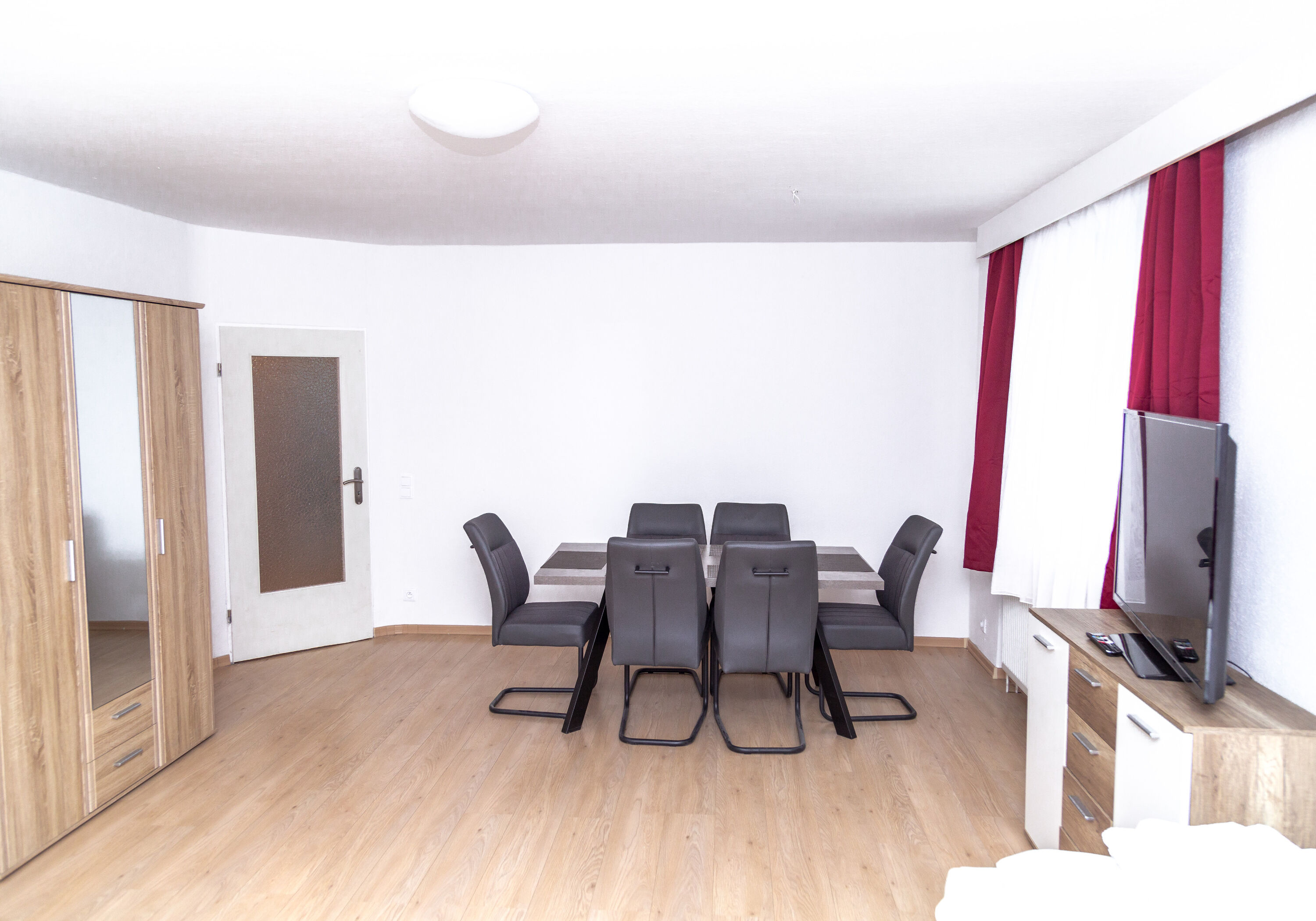 Monteur-Zimmer - Seelze - 79 eigene Appartements, Ferienwohnungen und Monteurzimmer