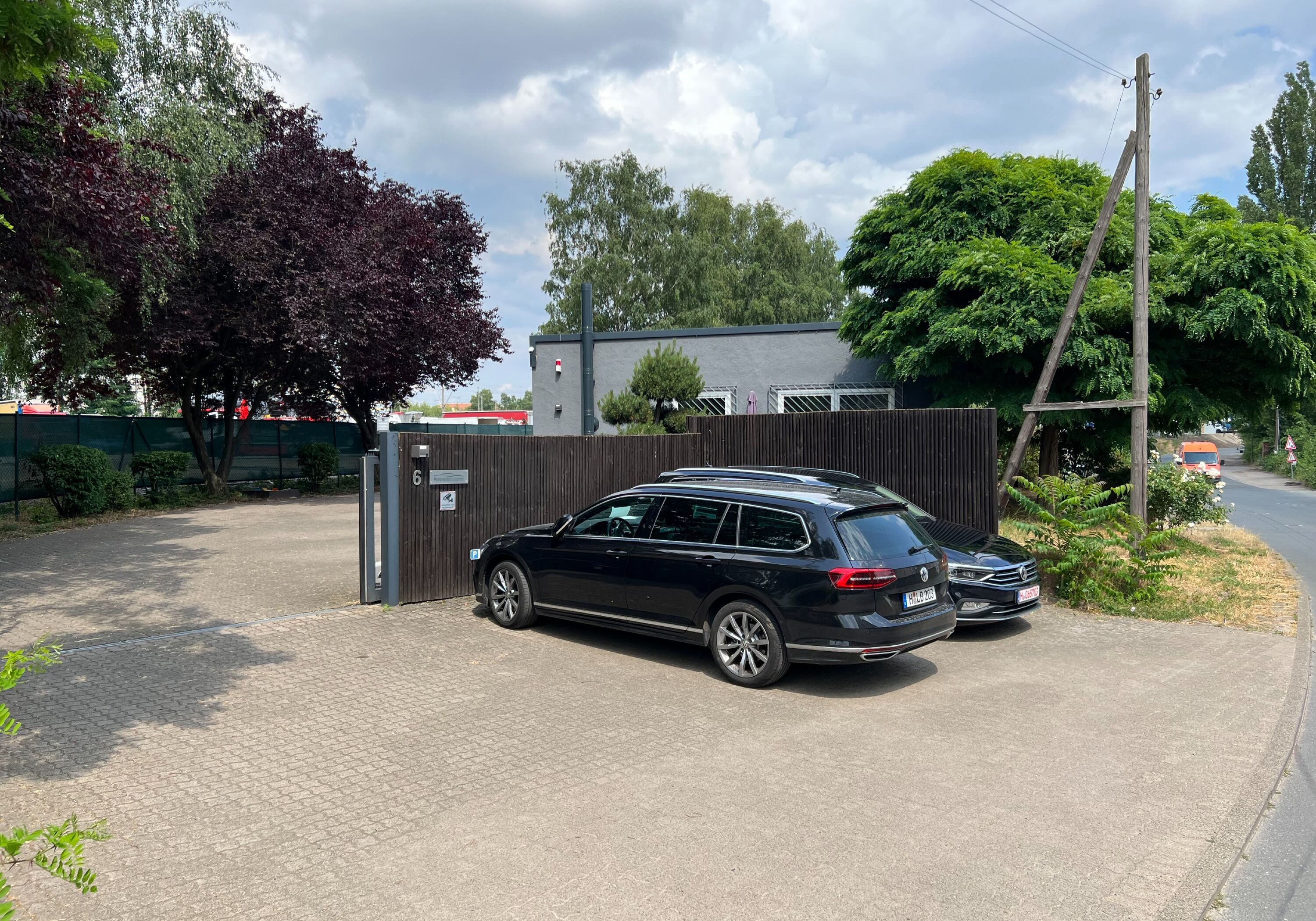 Monteur-Zimmer - Hannover - Gästehaus Hannover nahe VW, Conti! Eigener großer Innenhof