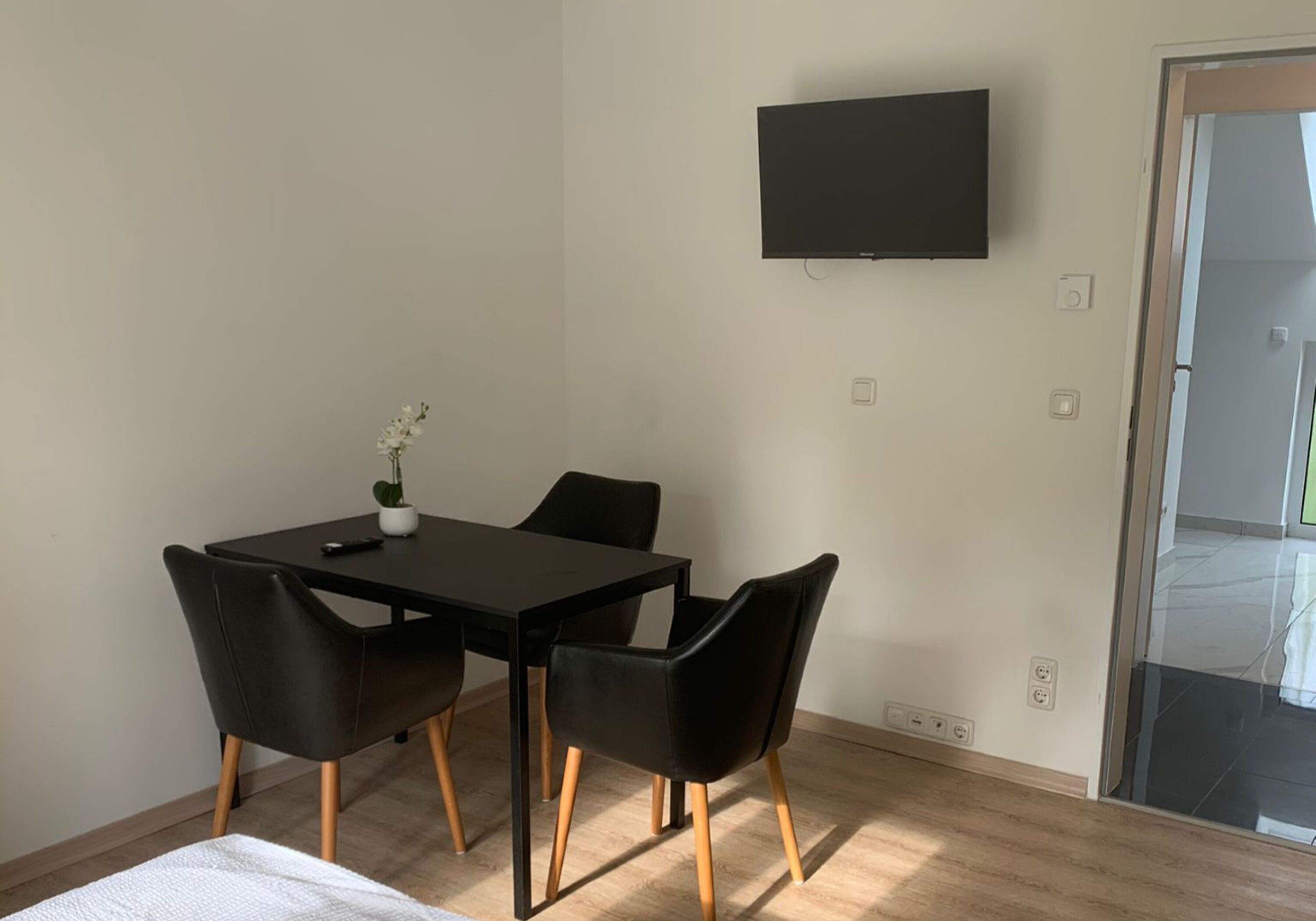 Monteur-Zimmer - Hannover - AT-Apartments - Neubau mit Garten in Hannover