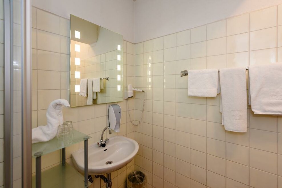Monteur-Zimmer - Bad St. Leonhard im Lavanttal - Stadthotel Schwerterbräu