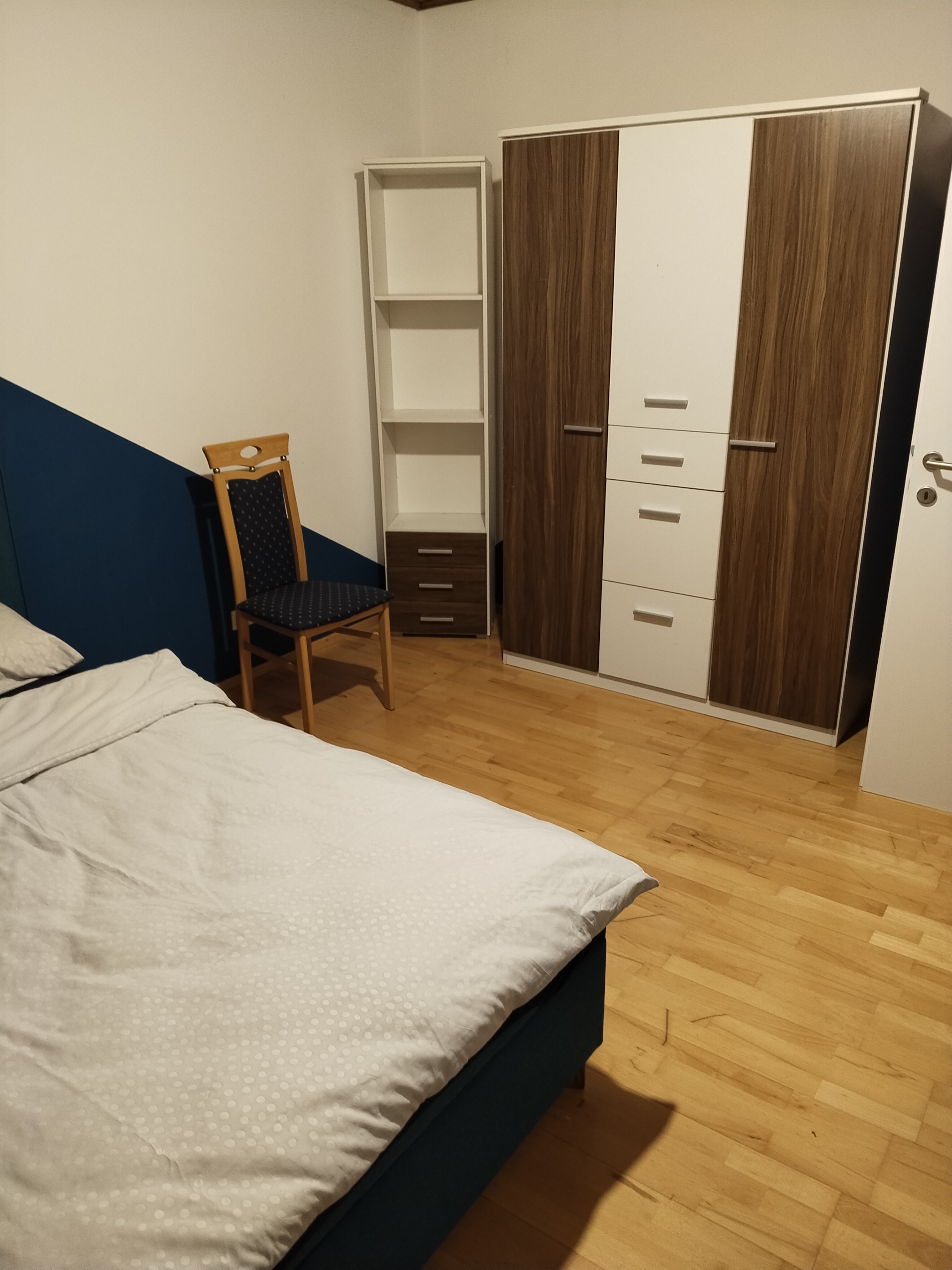 MonteurZimmer: Doppelbett Zimmer - Apartment with 4rooms