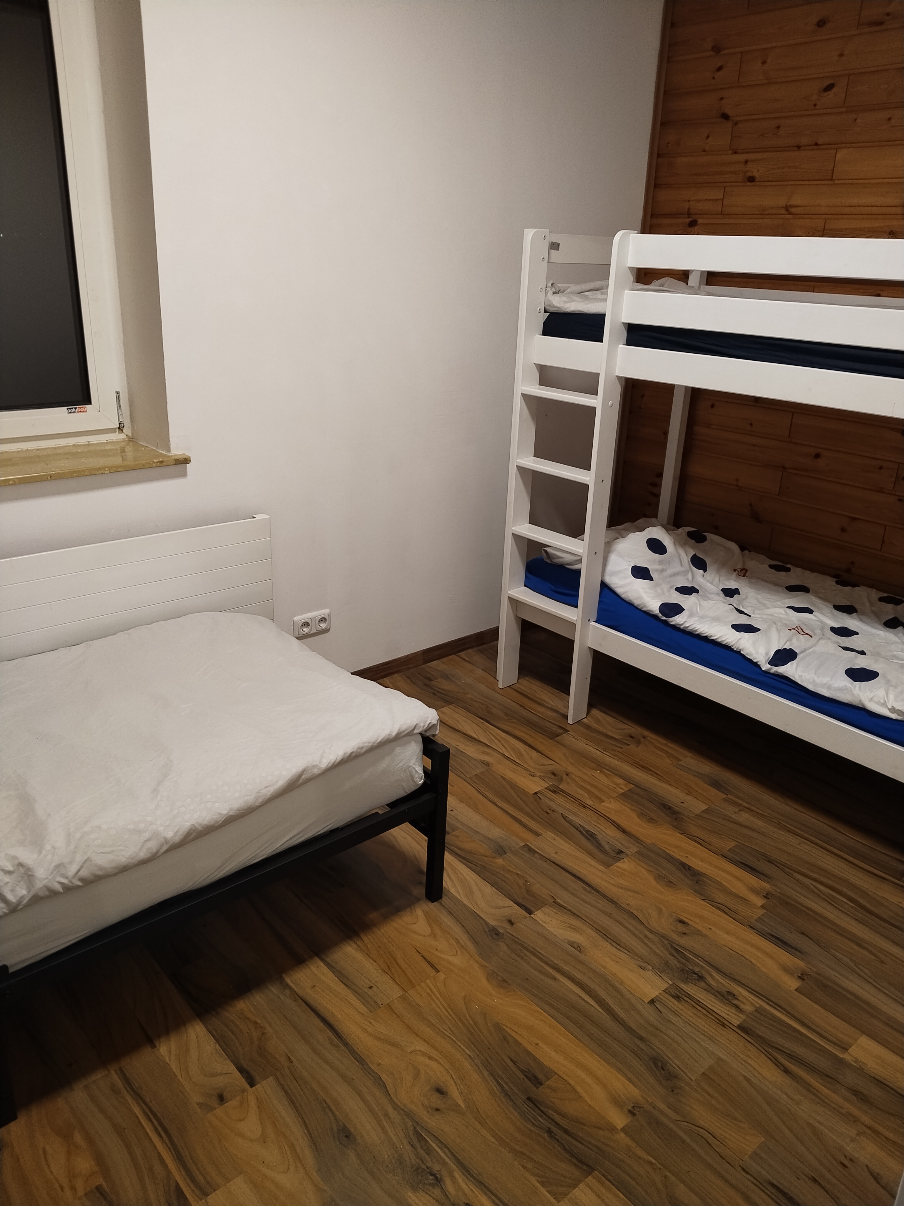 MonteurZimmer: Apartment with 4rooms
