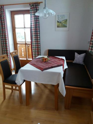 Monteur-Zimmer - Thalgau - Ferienwohnung Löffelberger in Hallein