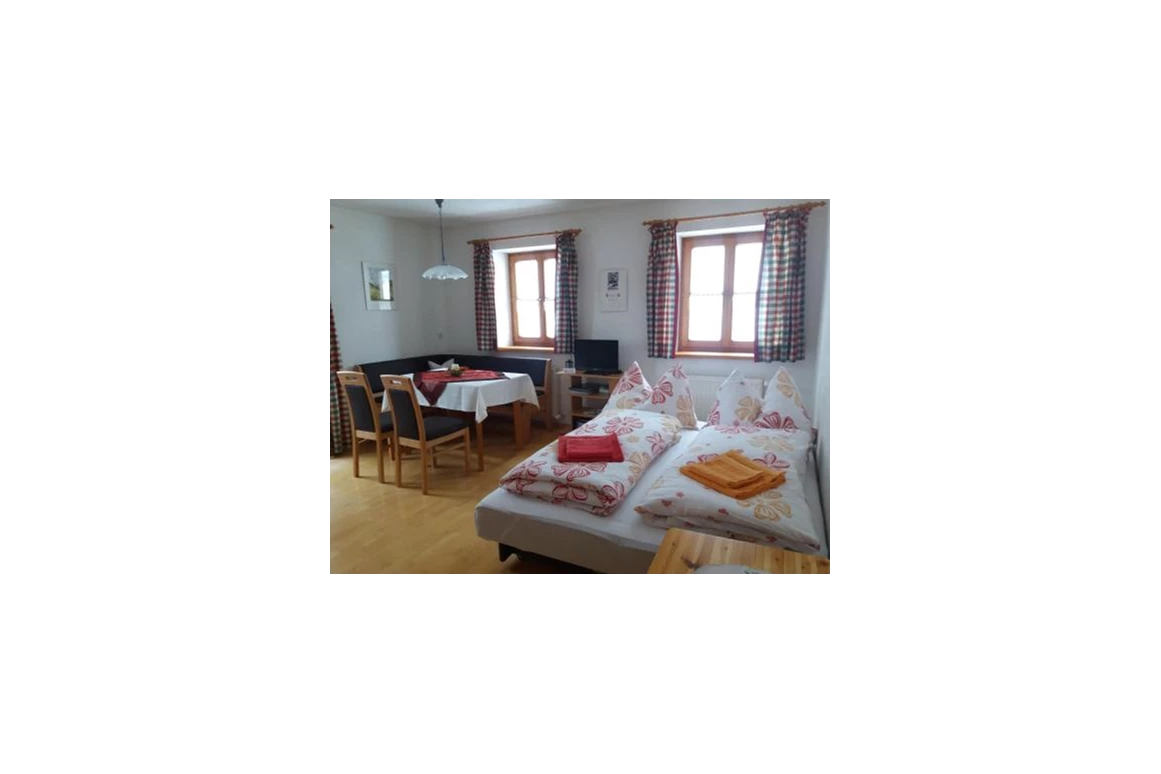 MonteurZimmer: Ferienwohnung Löffelberger in Hallein
