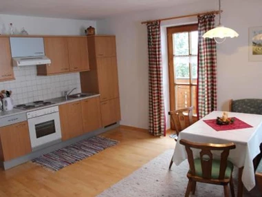 MonteurZimmer: Ferienwohnung Löffelberger in Hallein