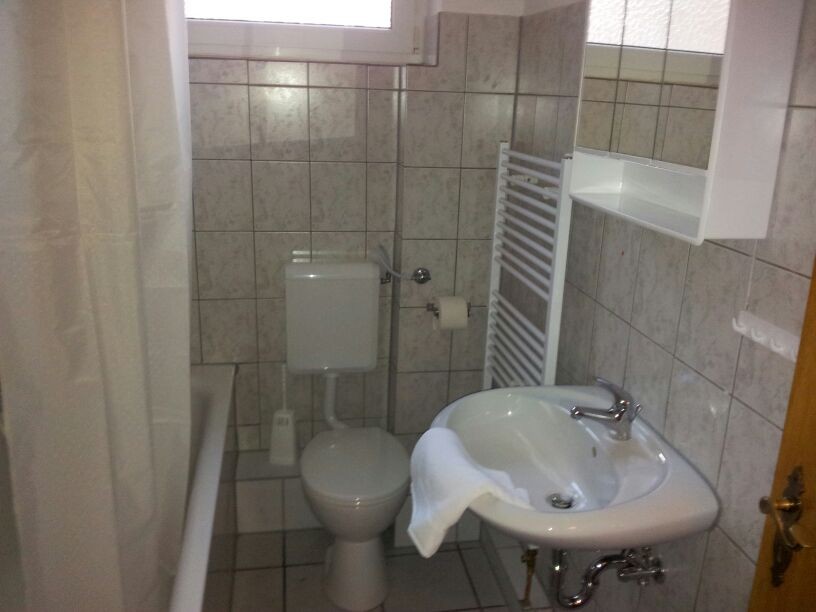 Monteur-Zimmer - Moers - Monteurunterkunft Leutl