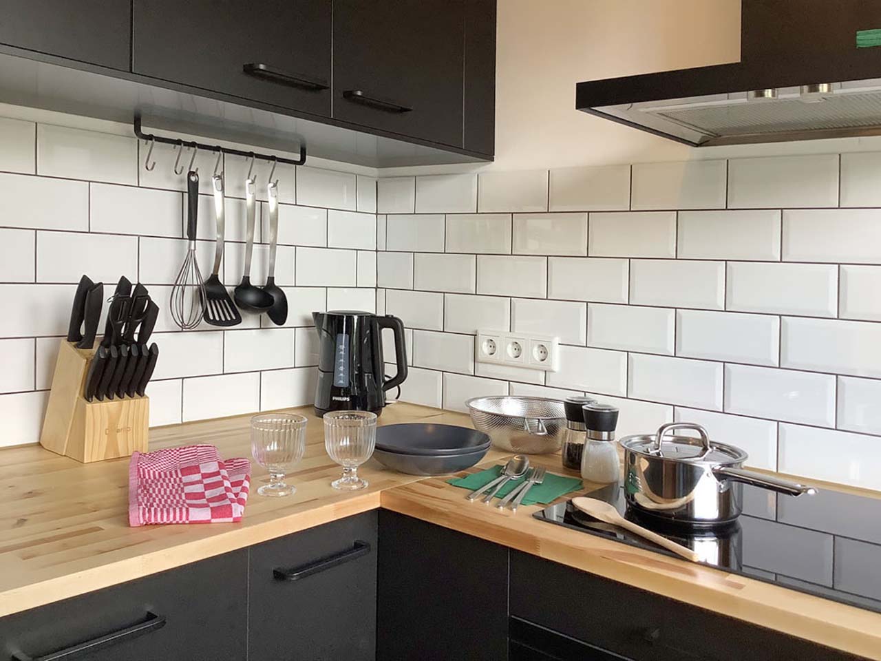 Monteur-Zimmer - Moers - Möblierte Wohnung mit Balkon für 1-2 Personen