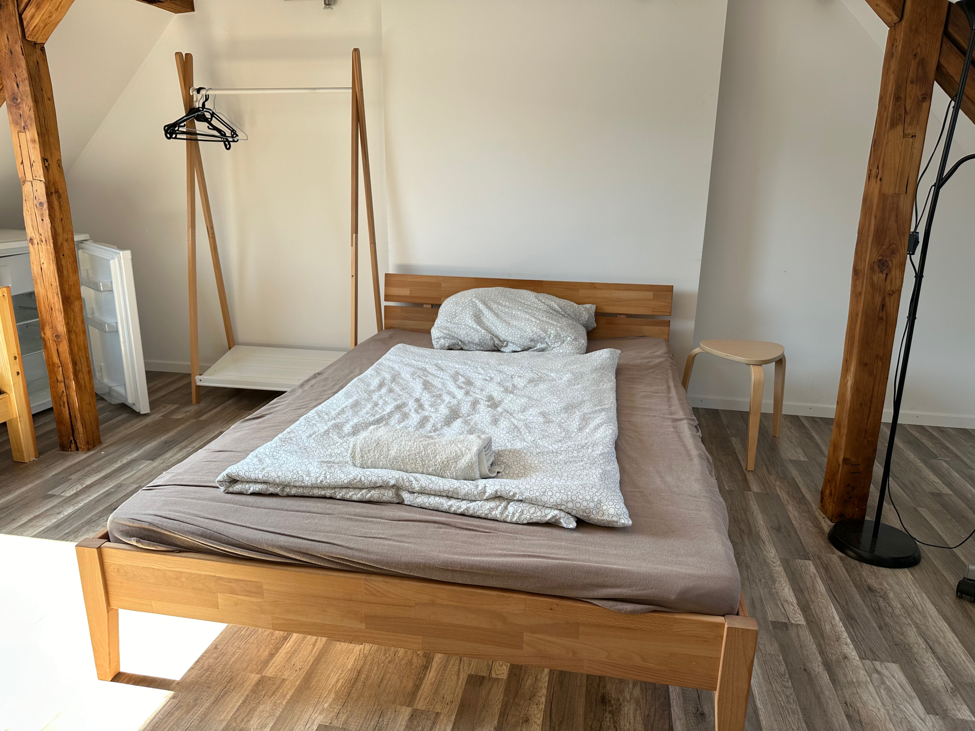 Monteur-Zimmer - Moers - Ganzes Monteurhaus in 47179 Duisburg-Nord mit 4 Schlafzimmern/8 Gäste