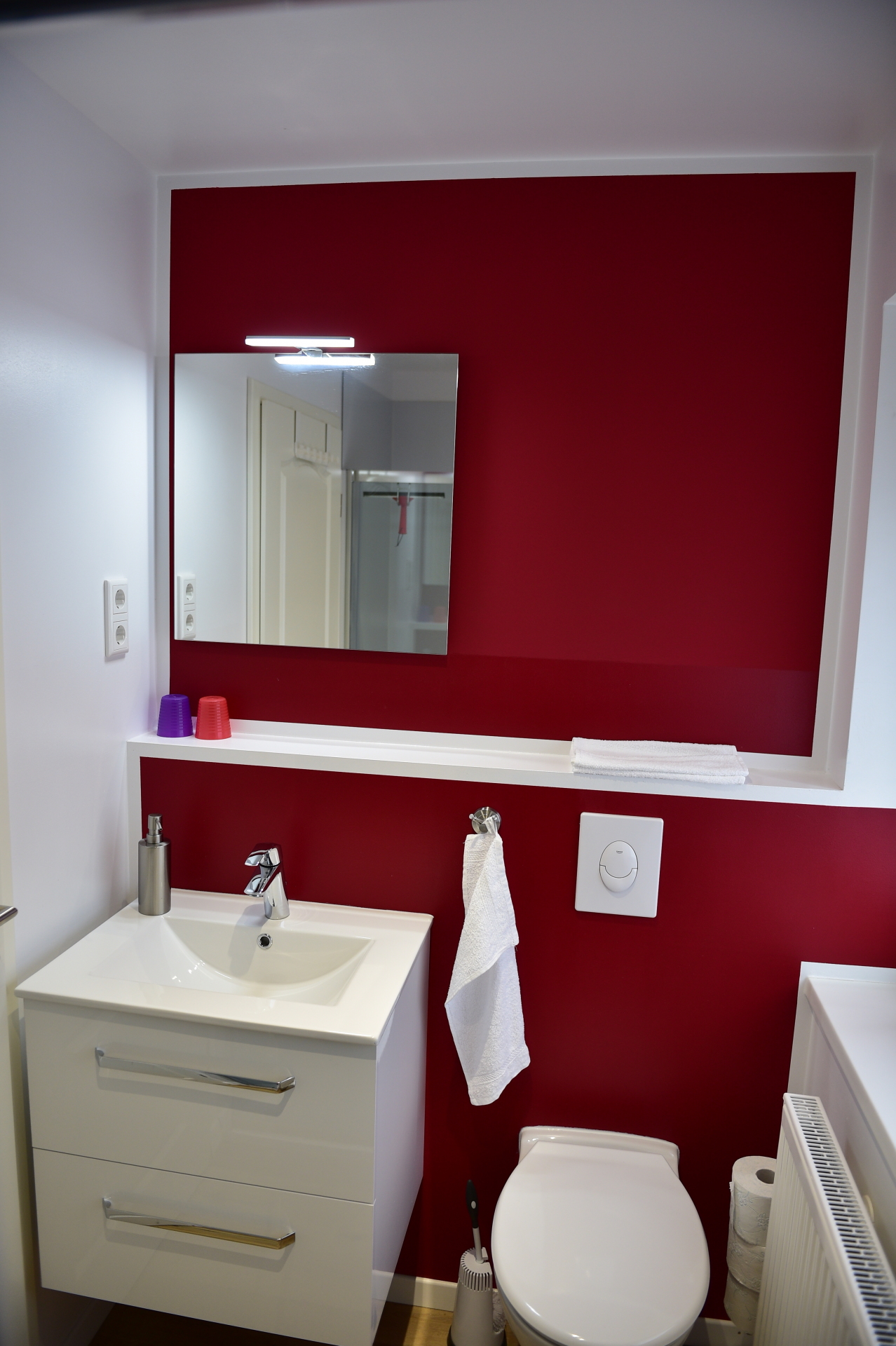 Monteur-Zimmer - Moers - Ganzes Monteurhaus in 47179 Duisburg-Nord mit 4 Schlafzimmern/8 Gäste