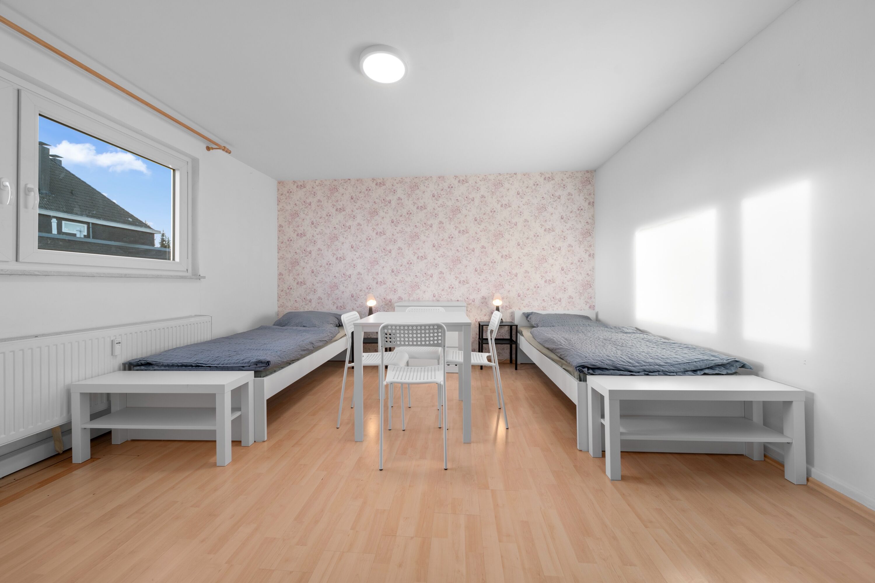 Monteur-Zimmer - Moers - Monteurunterkünfte in Duisburg – 24h Check-In