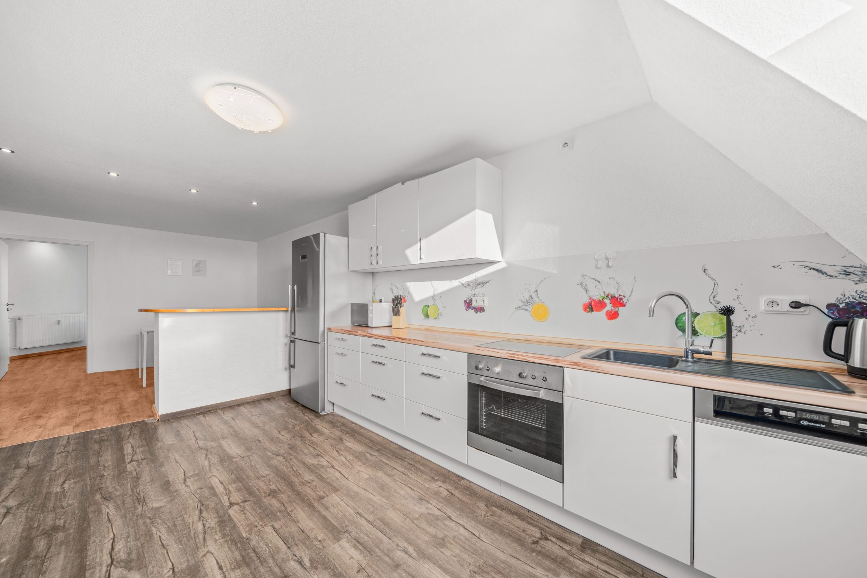 Monteur-Zimmer - Moers - Monteurunterkünfte in Duisburg – 24h Check-In