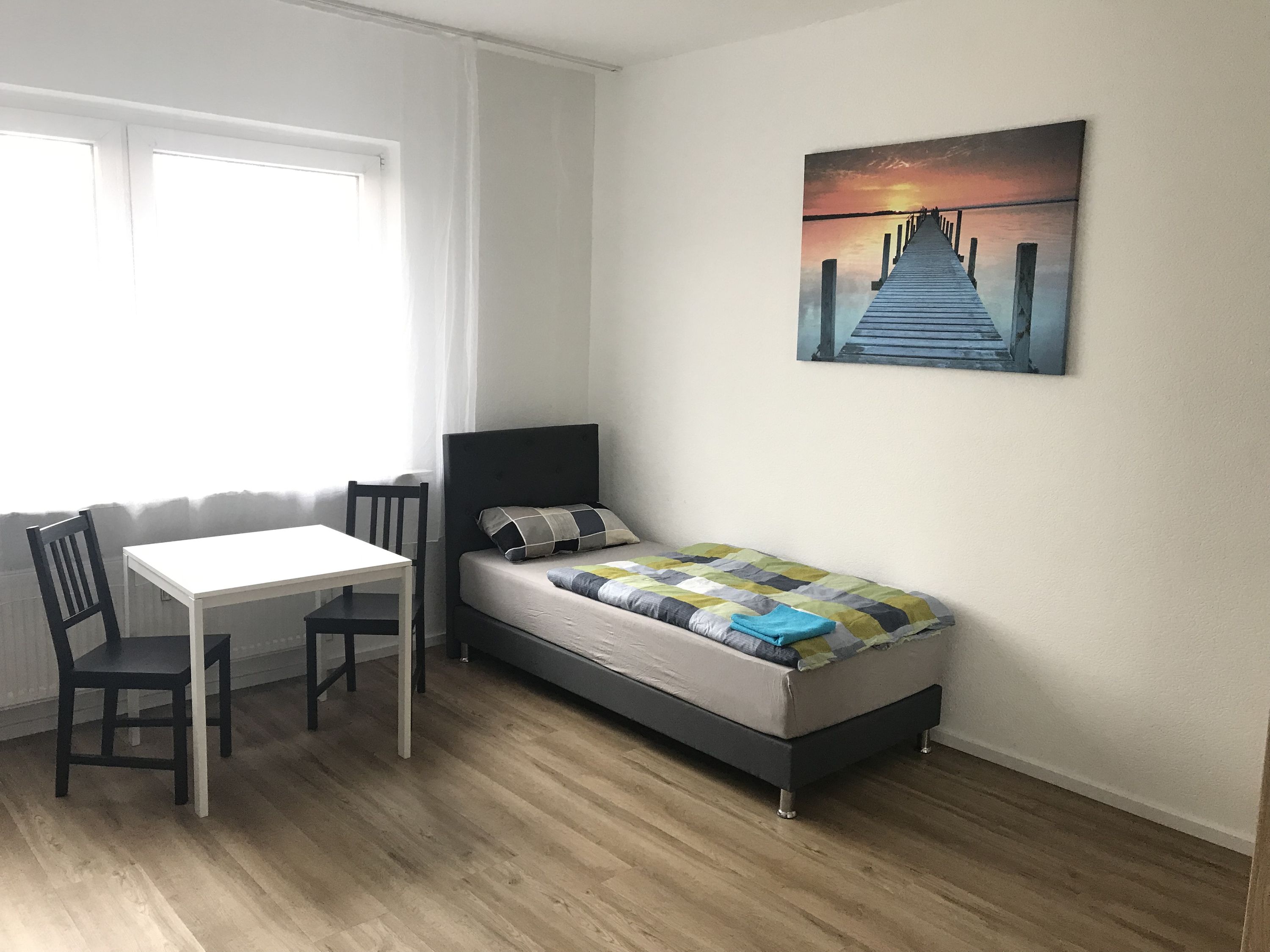 Monteur-Zimmer - Moers - Zimmervermietung Rozsa